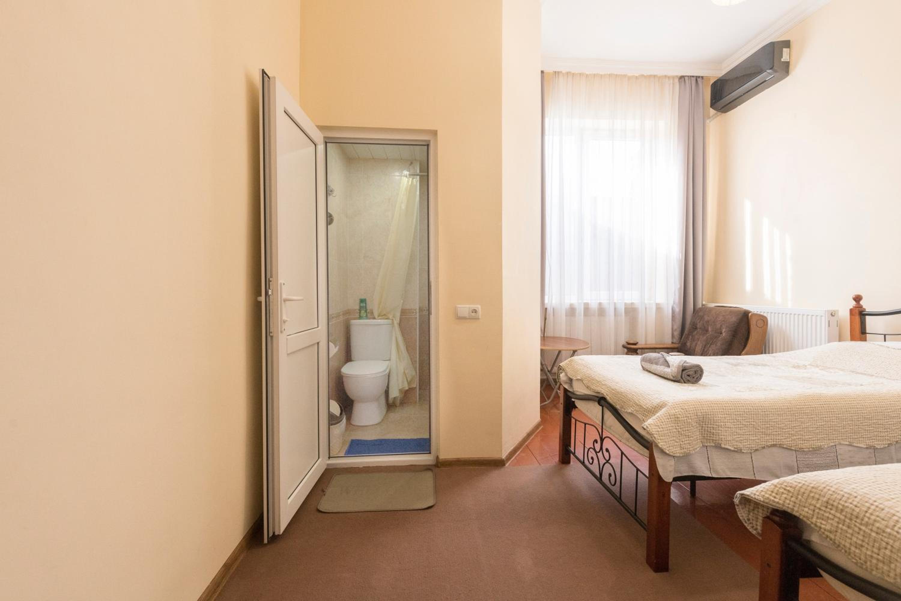 Twin Room with Bath