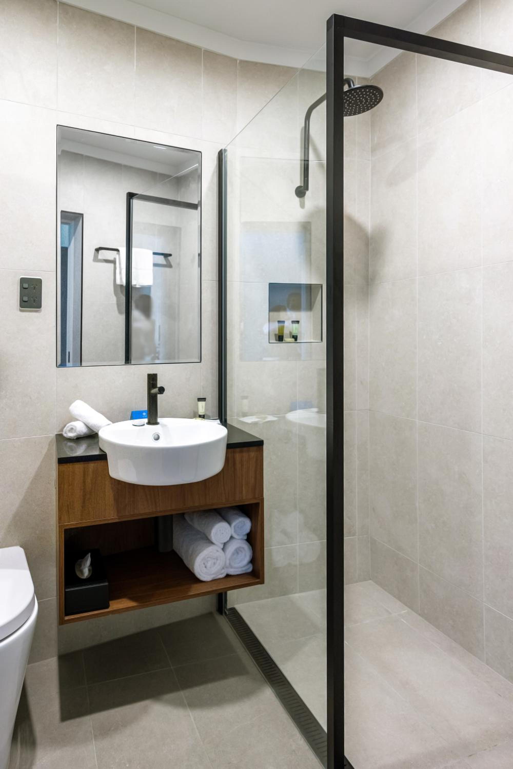 Riverfront Double or Twin Room - Water Edge (4 Star) photo 2