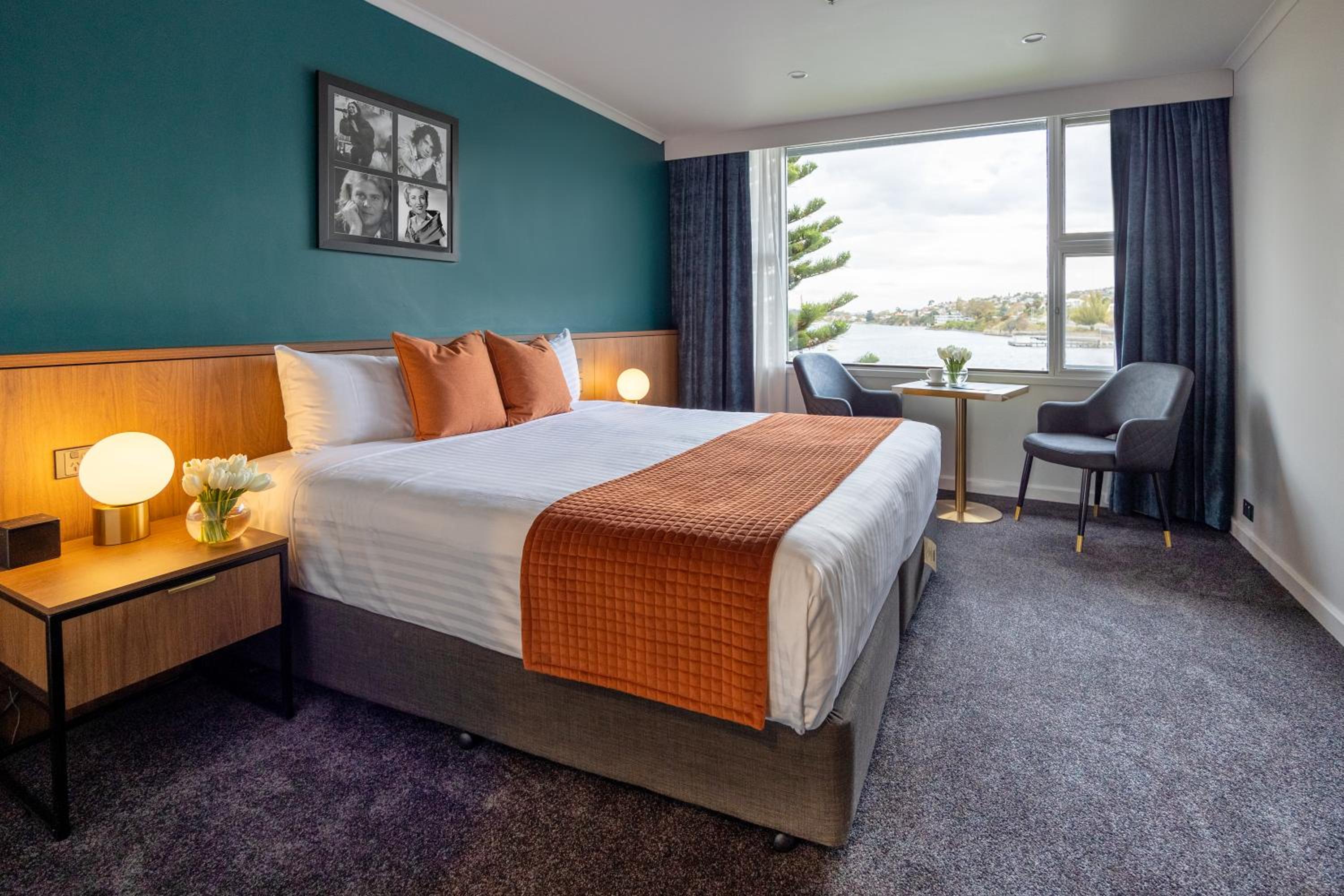 Riverfront King Room - Water Edge (4 Star) photo 1