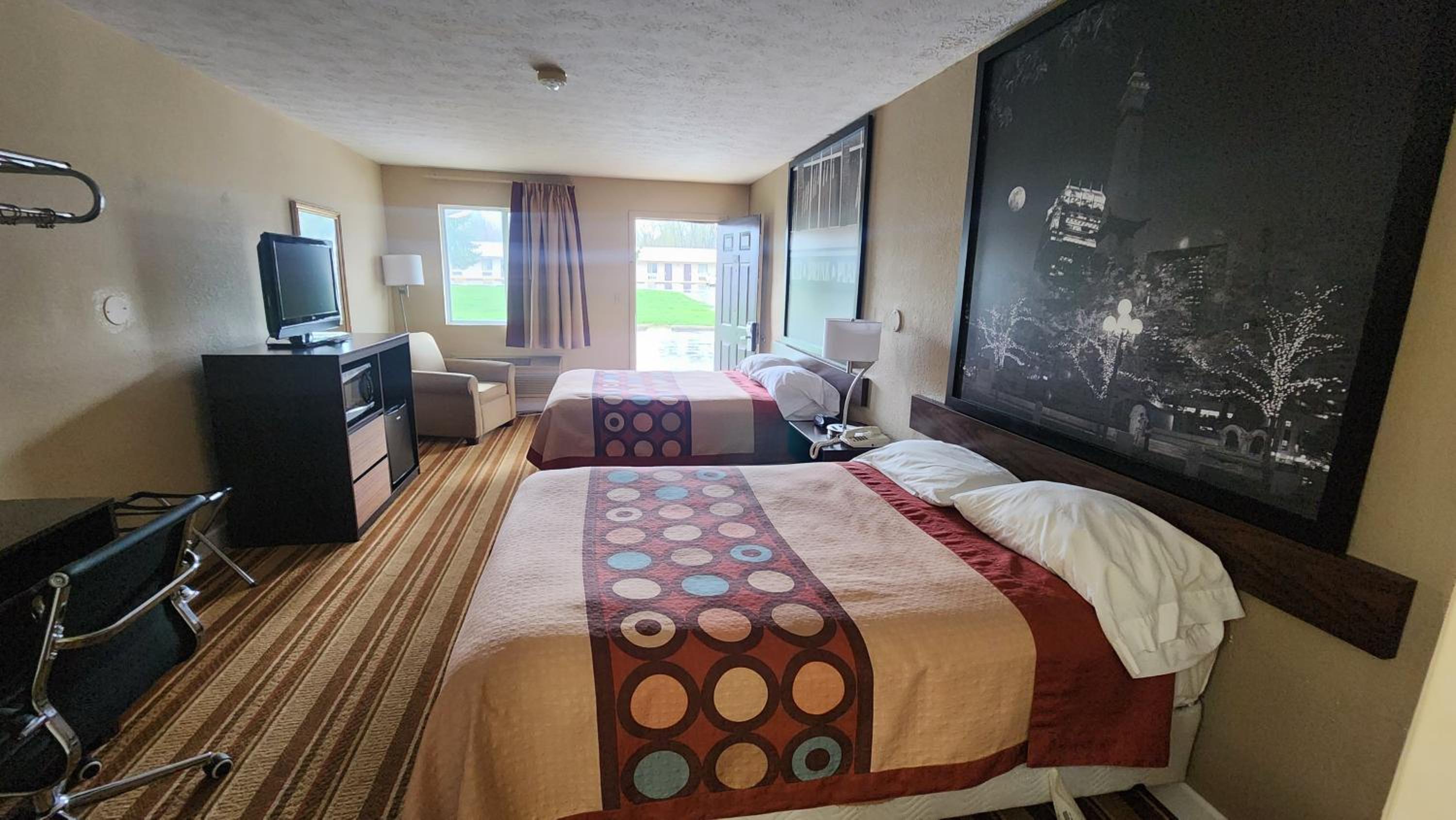 Double Room with Two Double Beds - Mobility Access/Non-Smoking - Photo 1