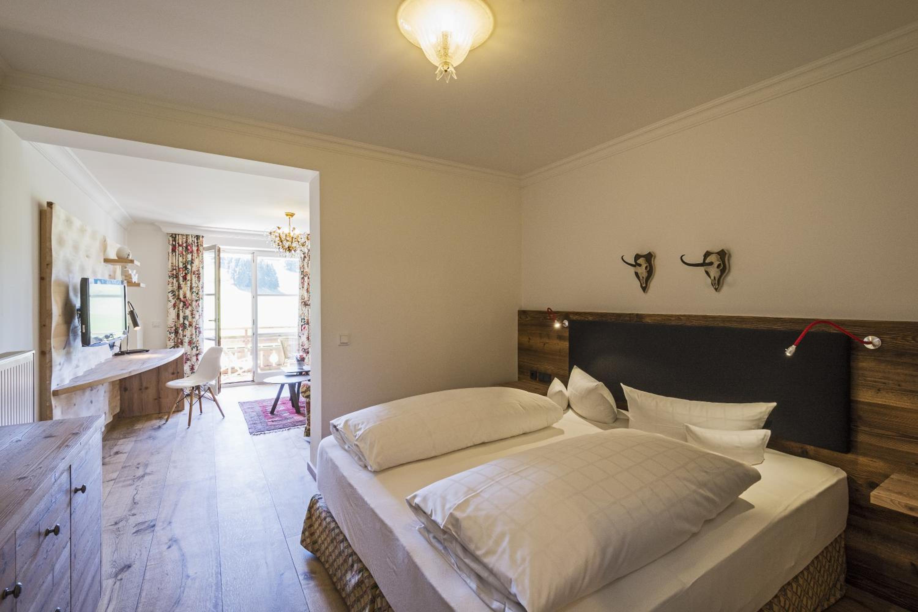 Superior Double or Twin Room photo 3
