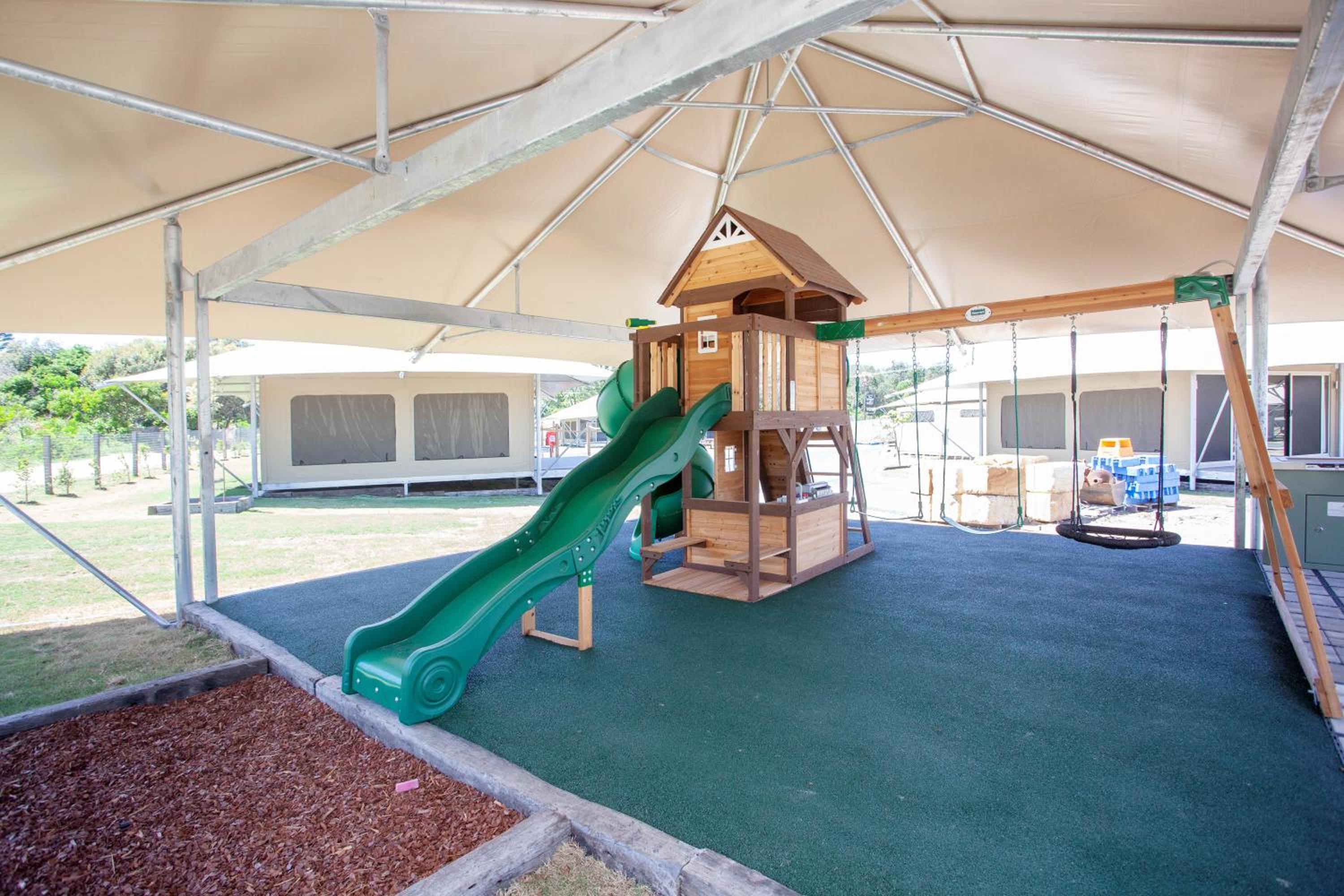 Family Room - Disability Access - Photo 2