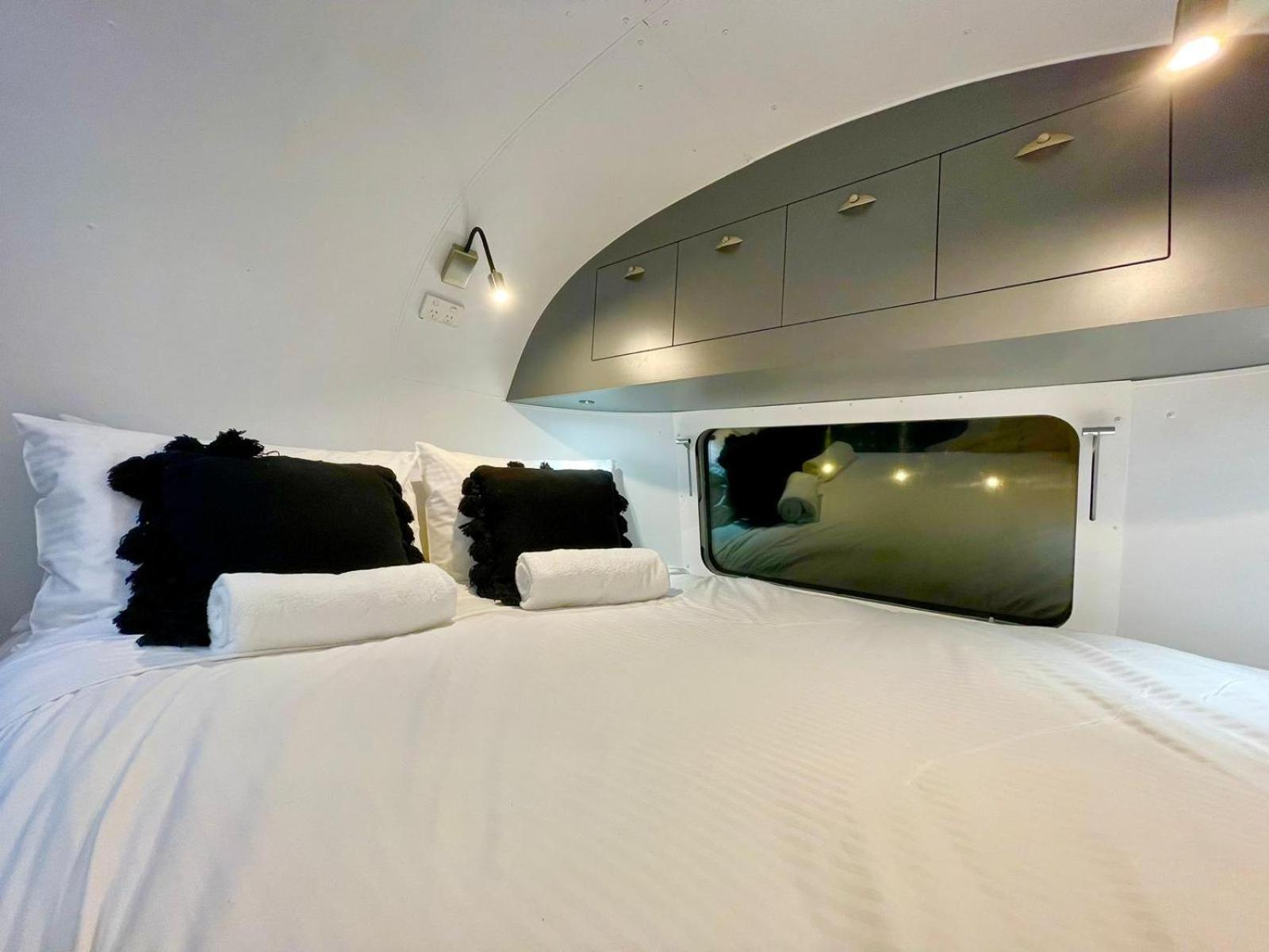 One-Bedroom House photo 1