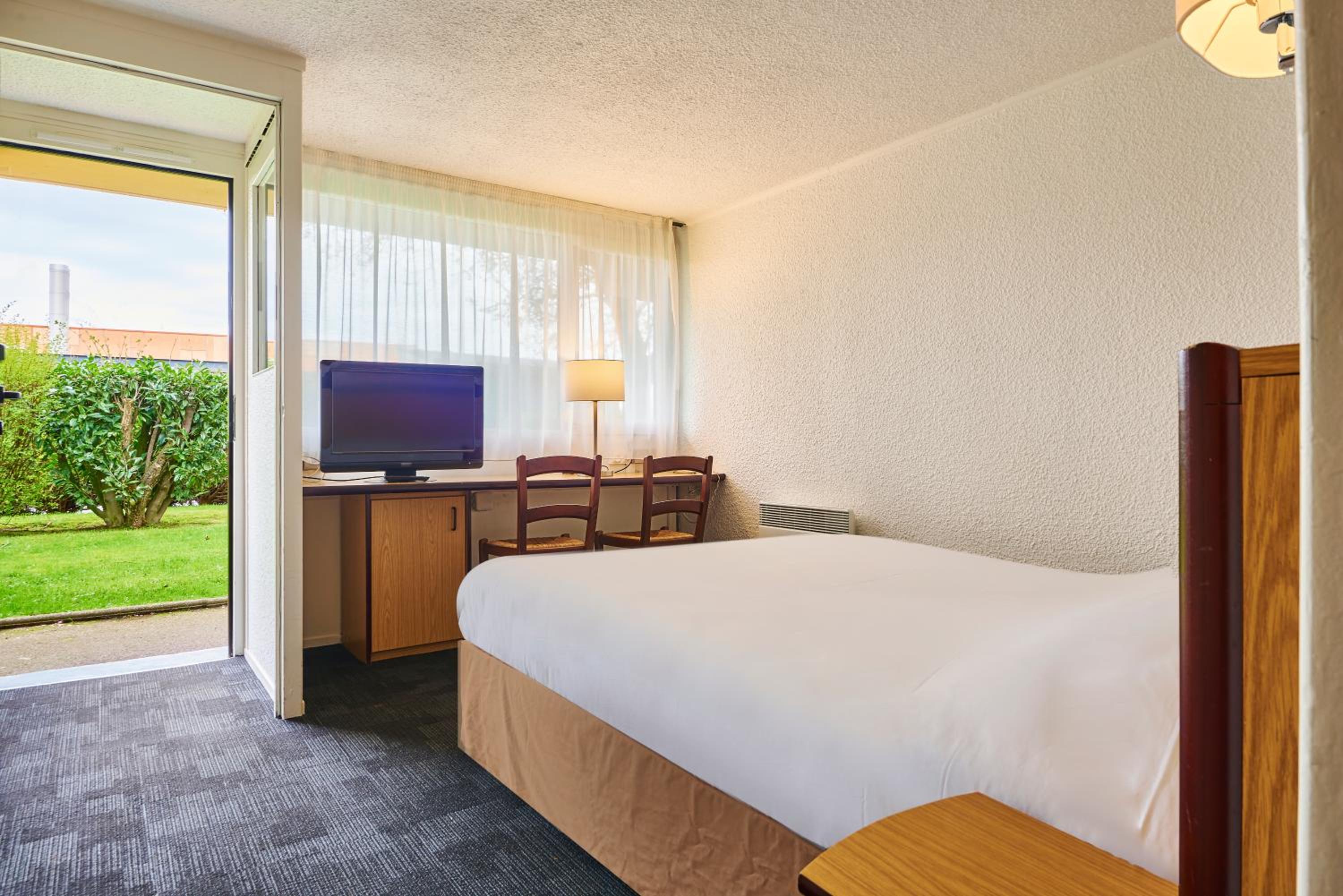 Double Room - Photo 2