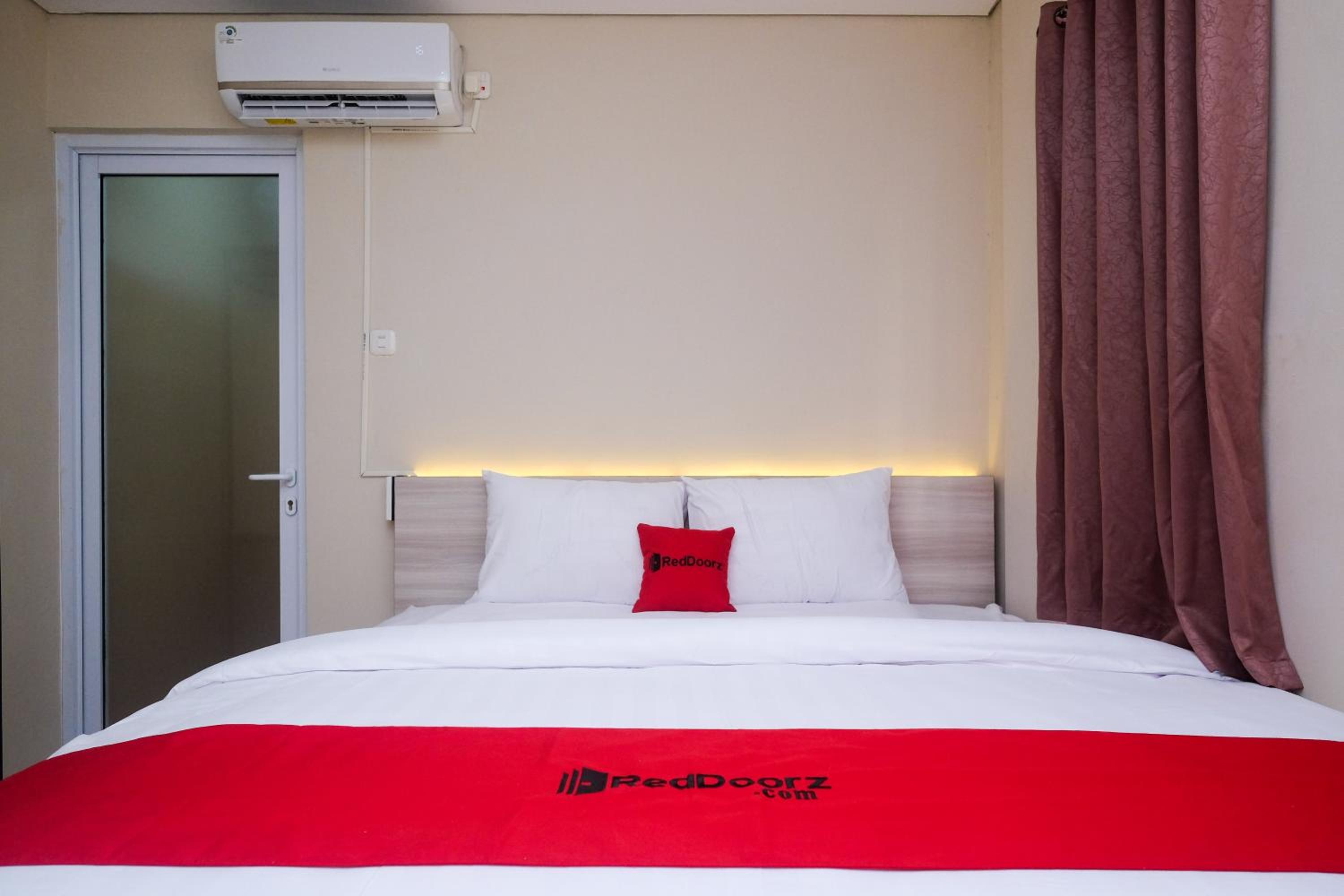 Deluxe Room - Photo 2