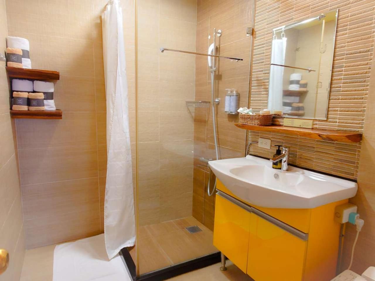 Triple Room with Lake View photo 3