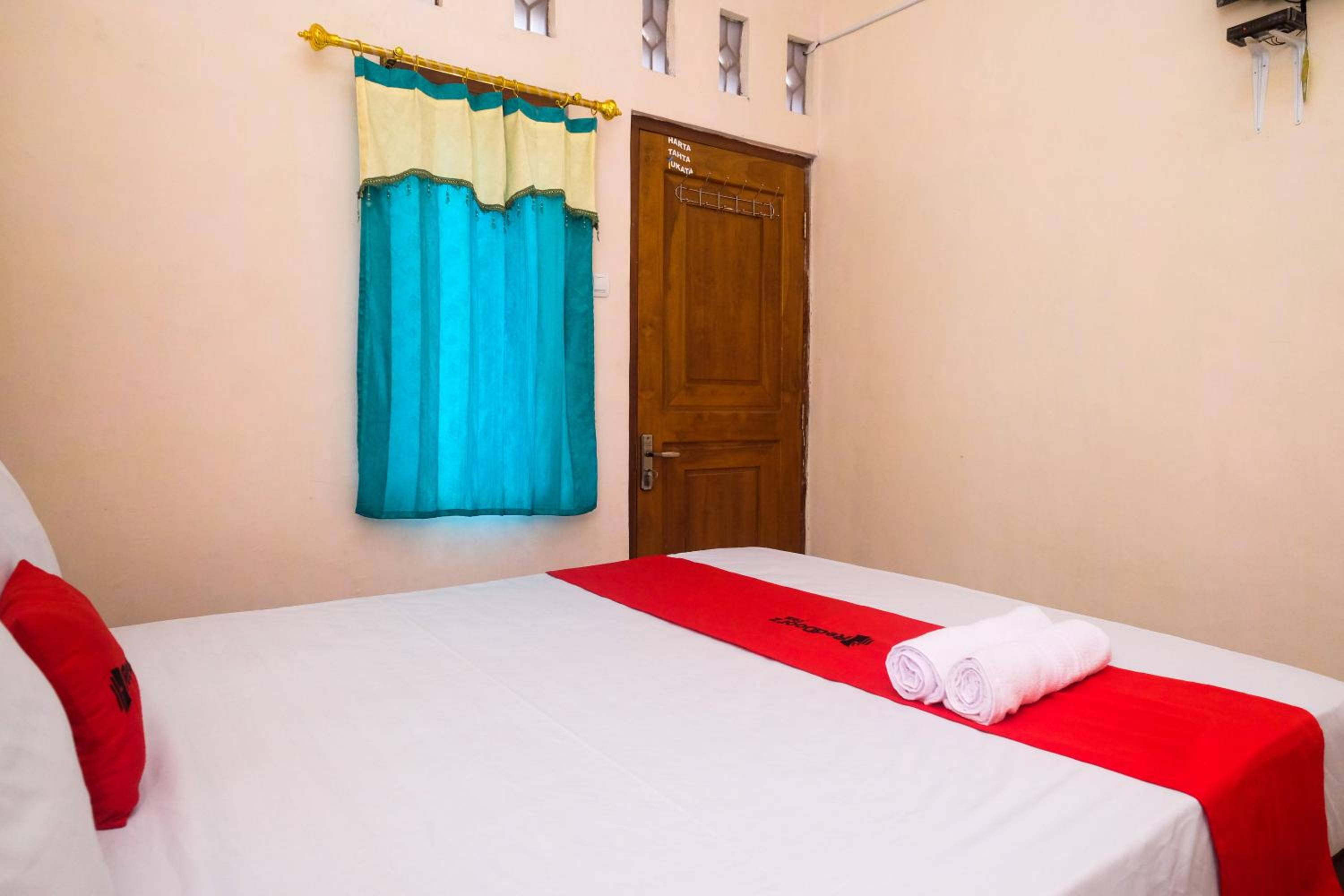 Economy Double Room photo 2