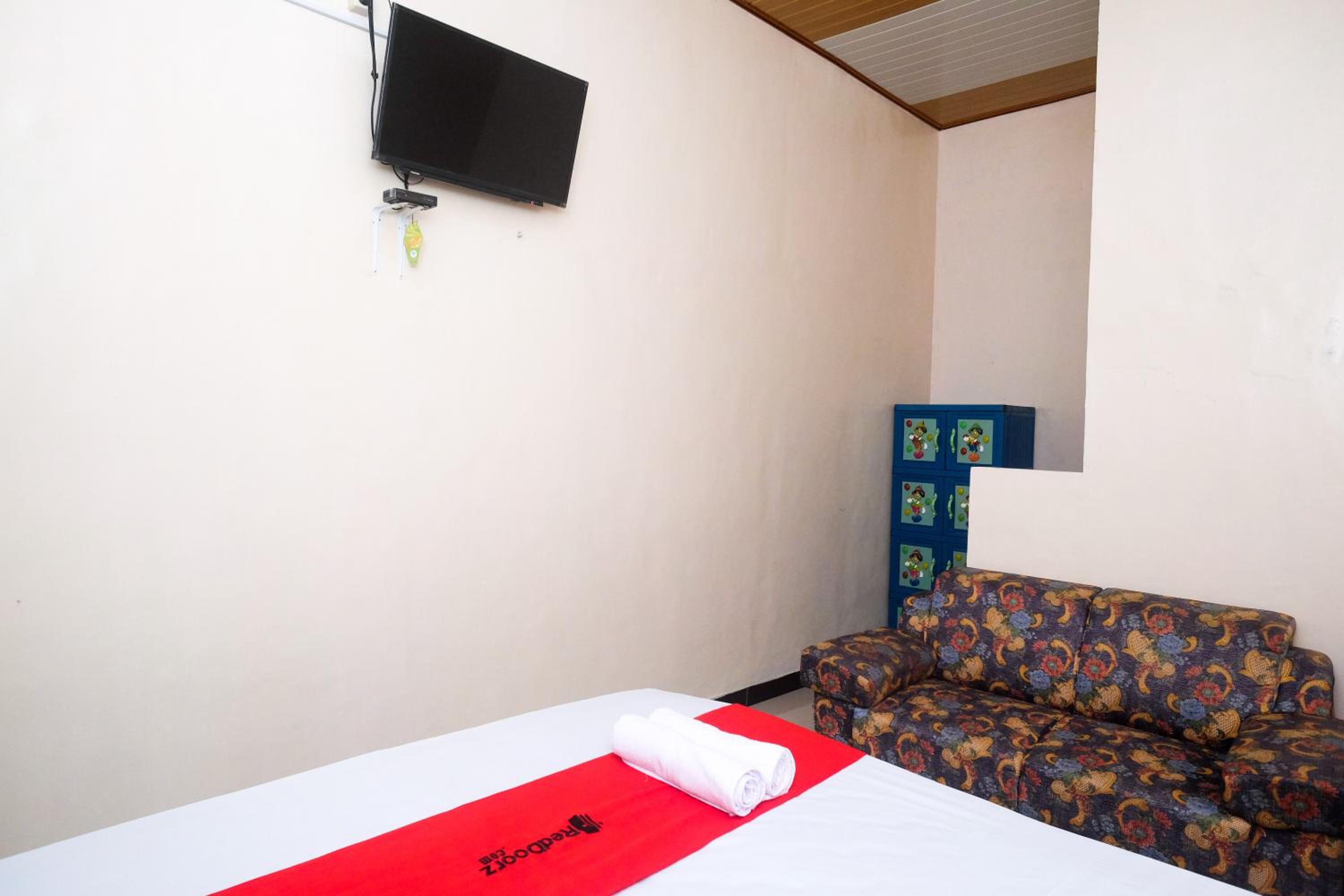Economy Double Room photo 3
