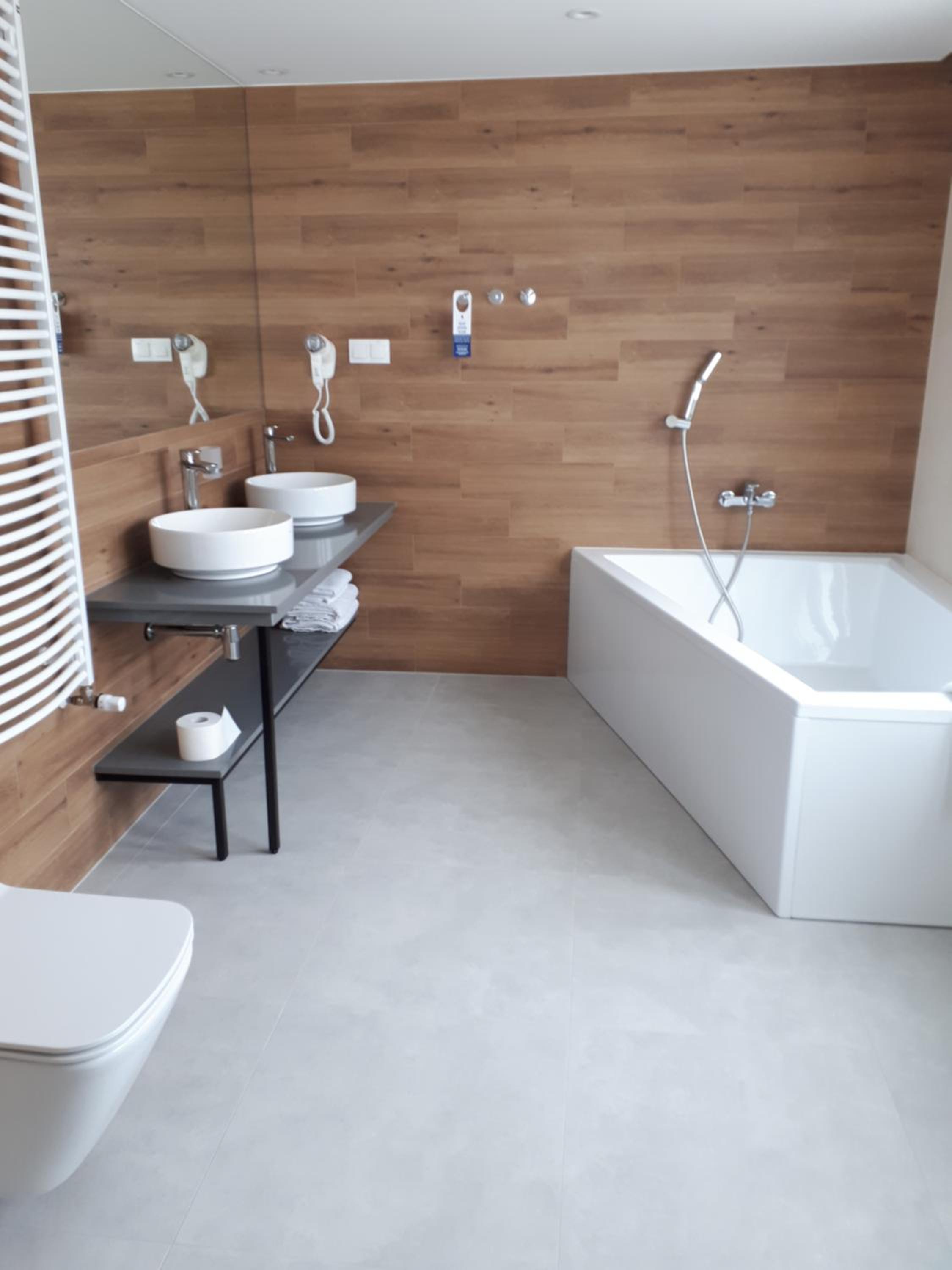 Deluxe Double Room with Bath