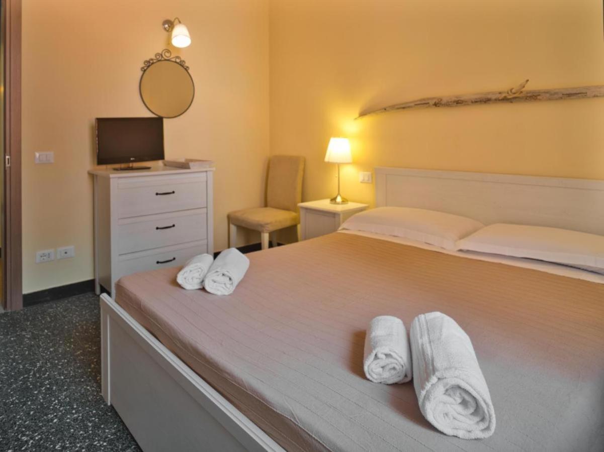 Triple Room with Shared Bathroom
