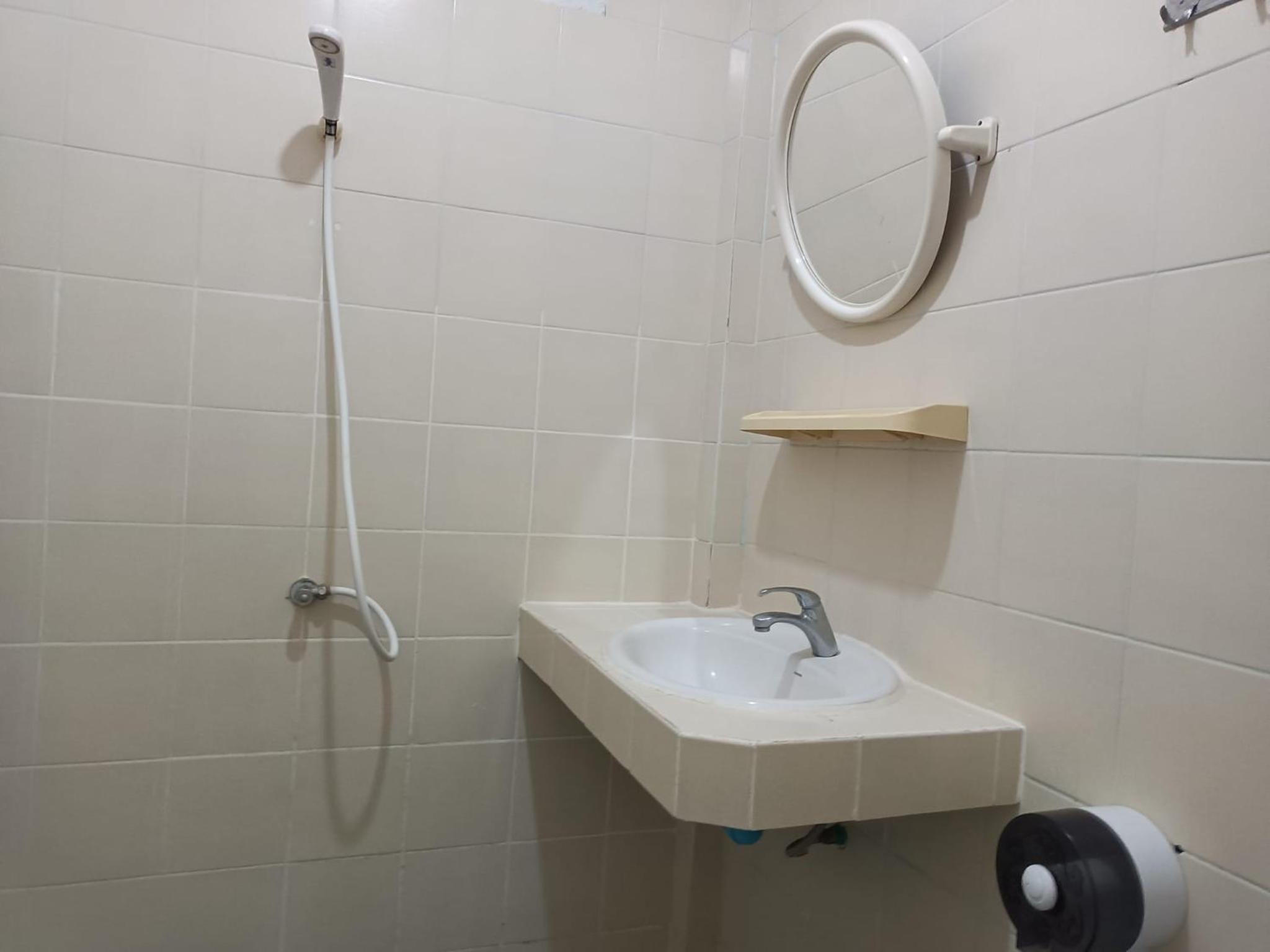 Bungalow Double Room with Fan photo 2