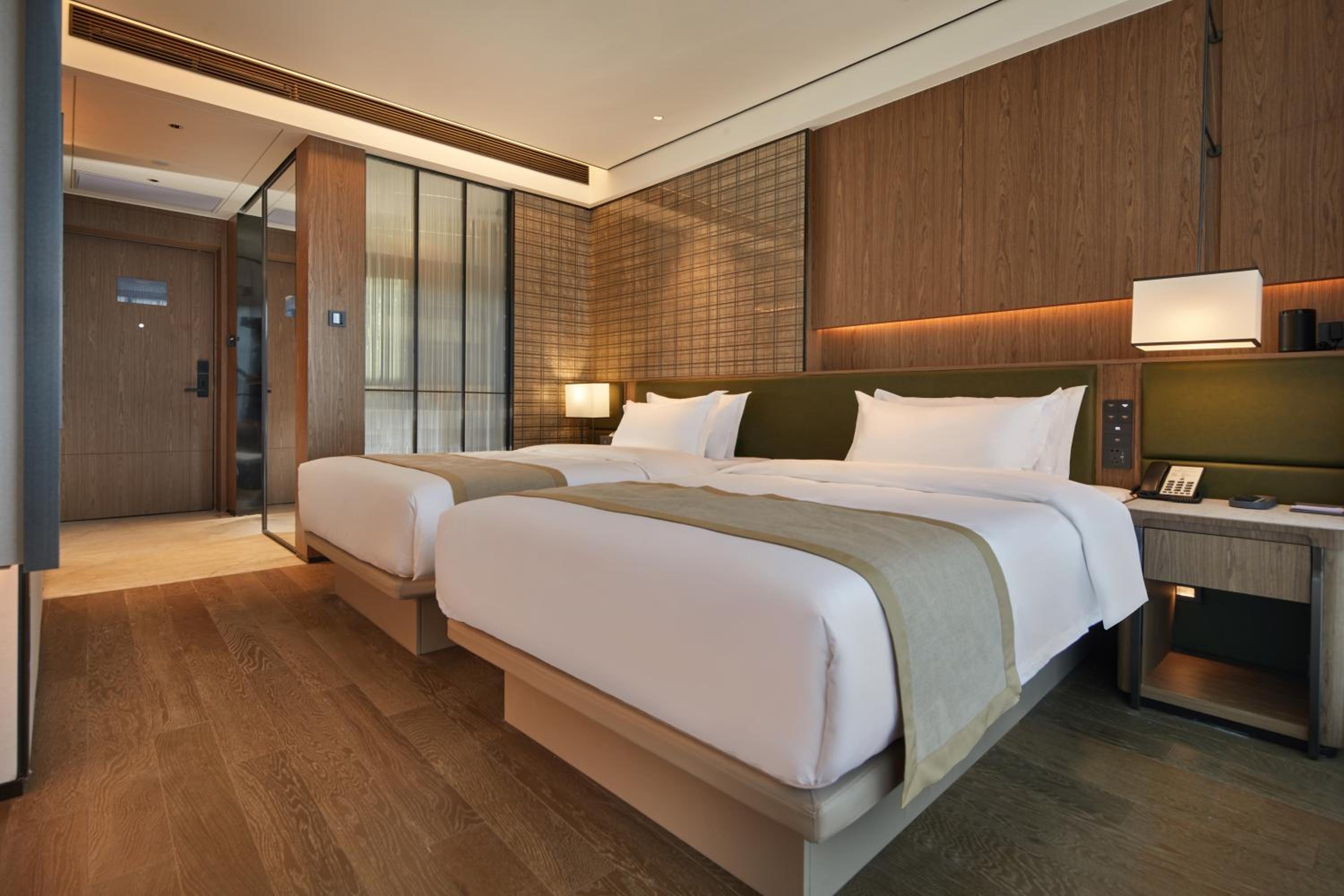 Deluxe Twin Room photo 2