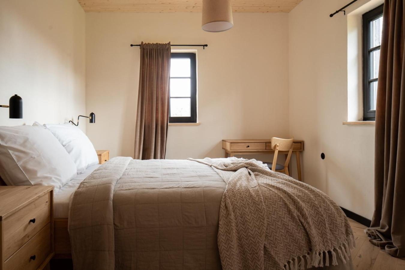 Four-Bedroom House - Photo 21