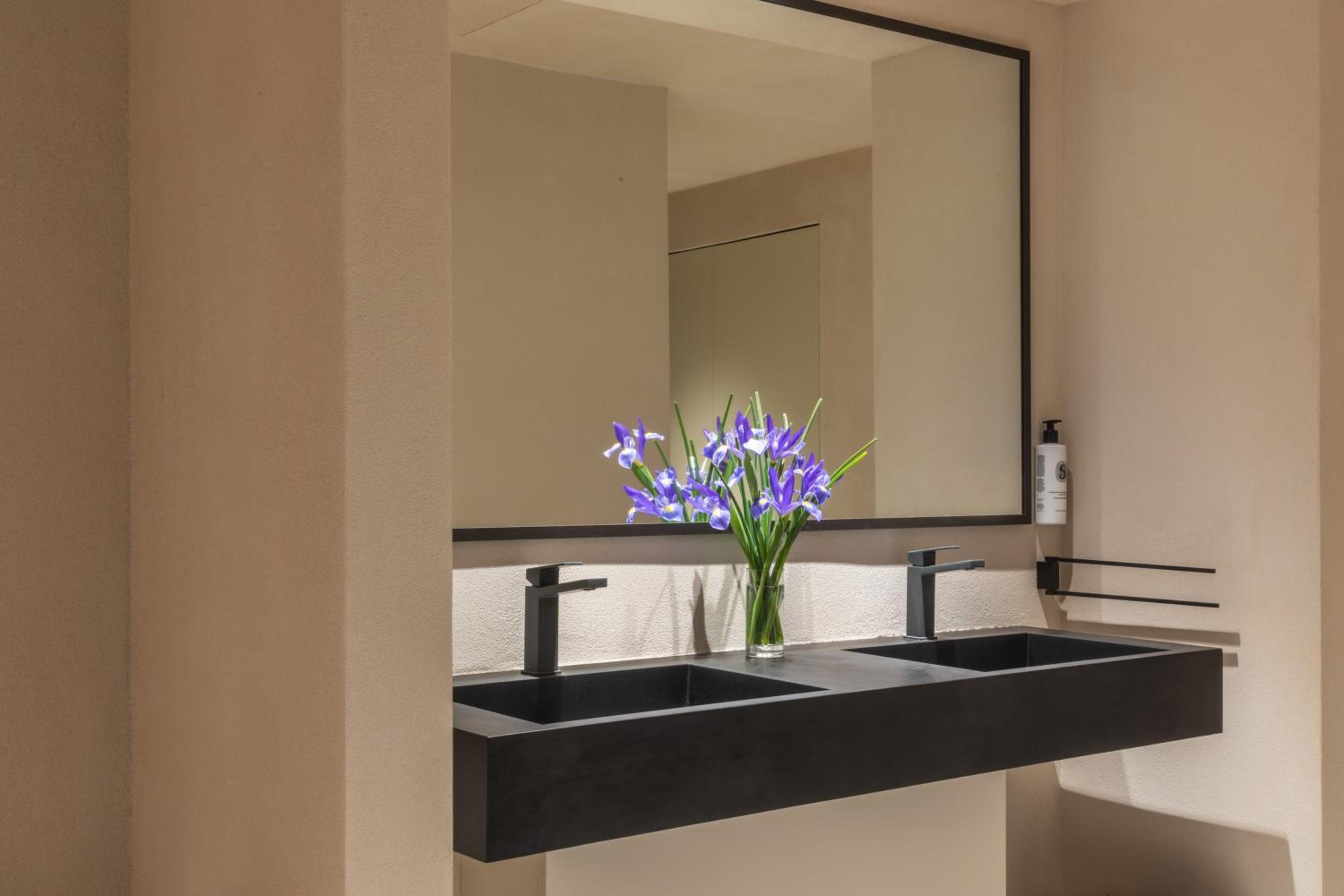 Superior Double or Twin Room - Photo 6