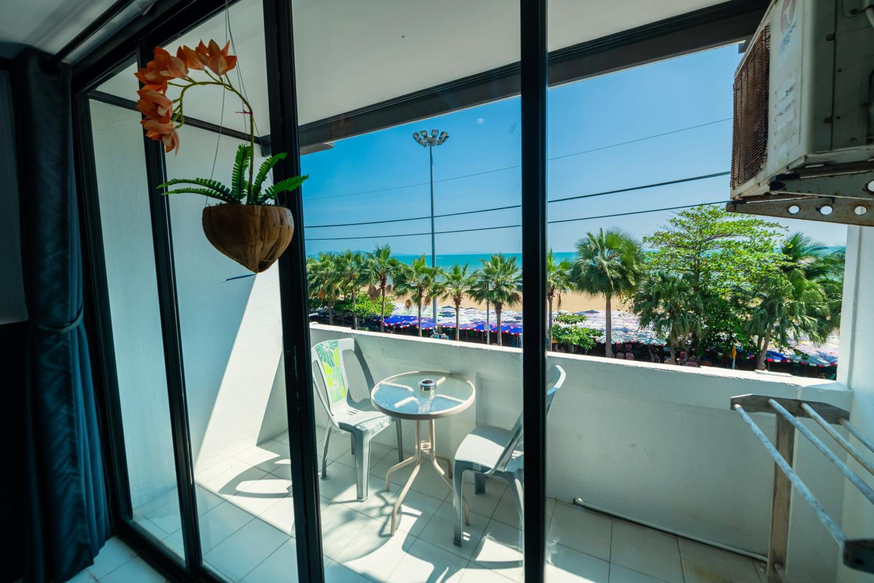 Deluxe Double Room with Sea View photo 2