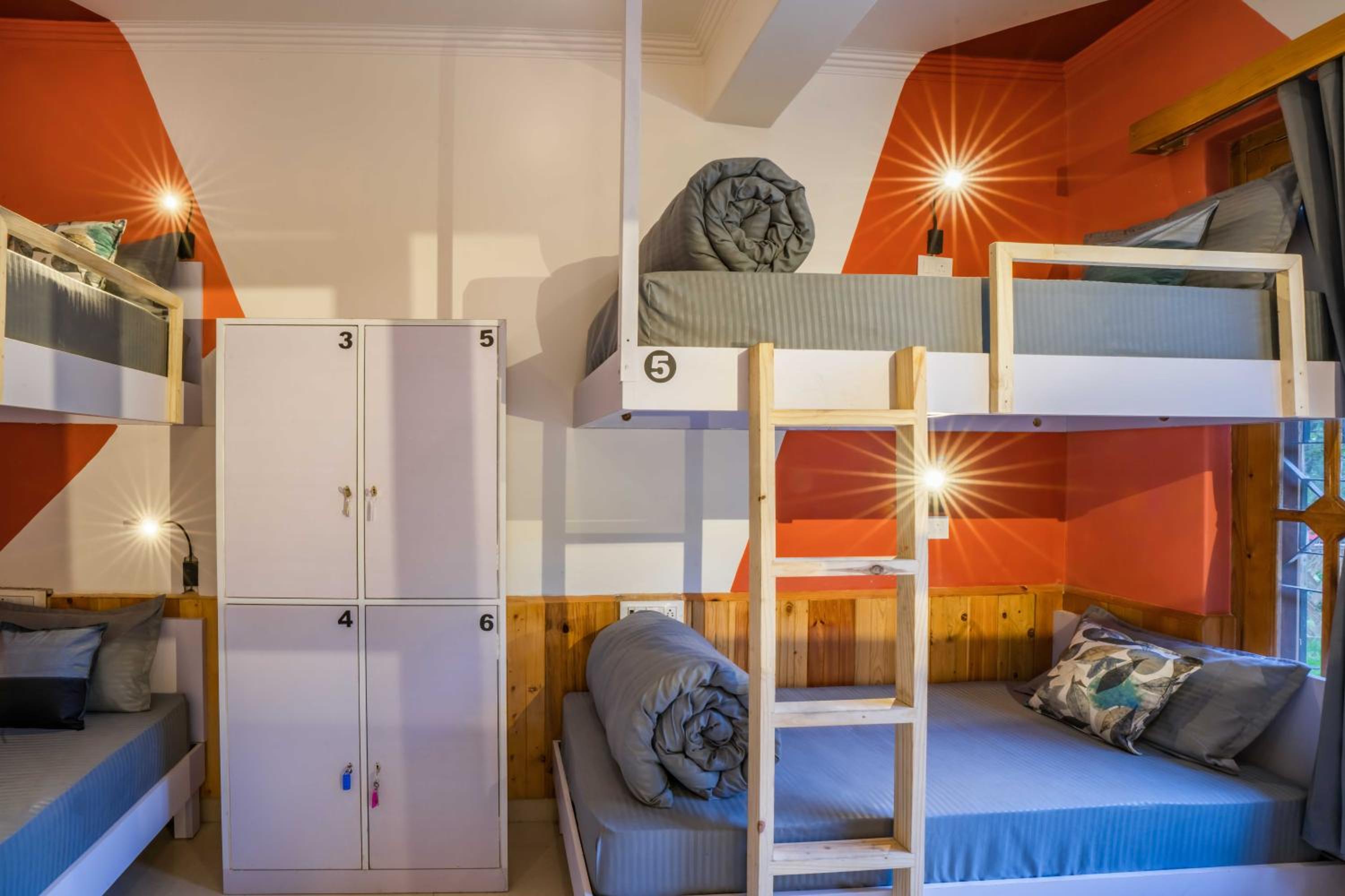 Bed in Standard 6-Bed Dormitory Room photo 2