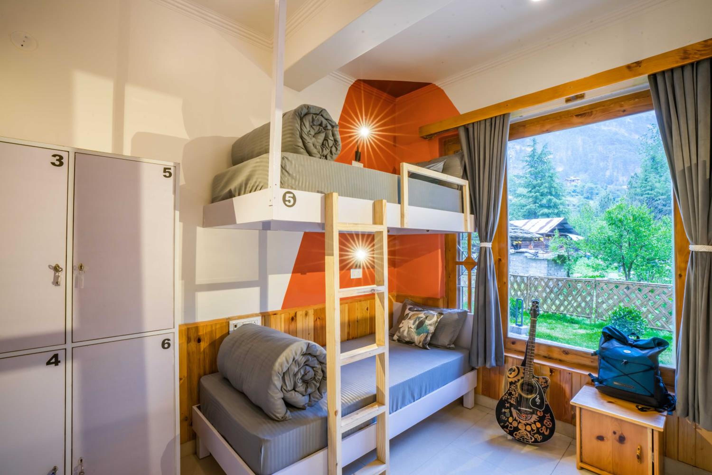 Bed in Standard 6-Bed Dormitory Room photo 1