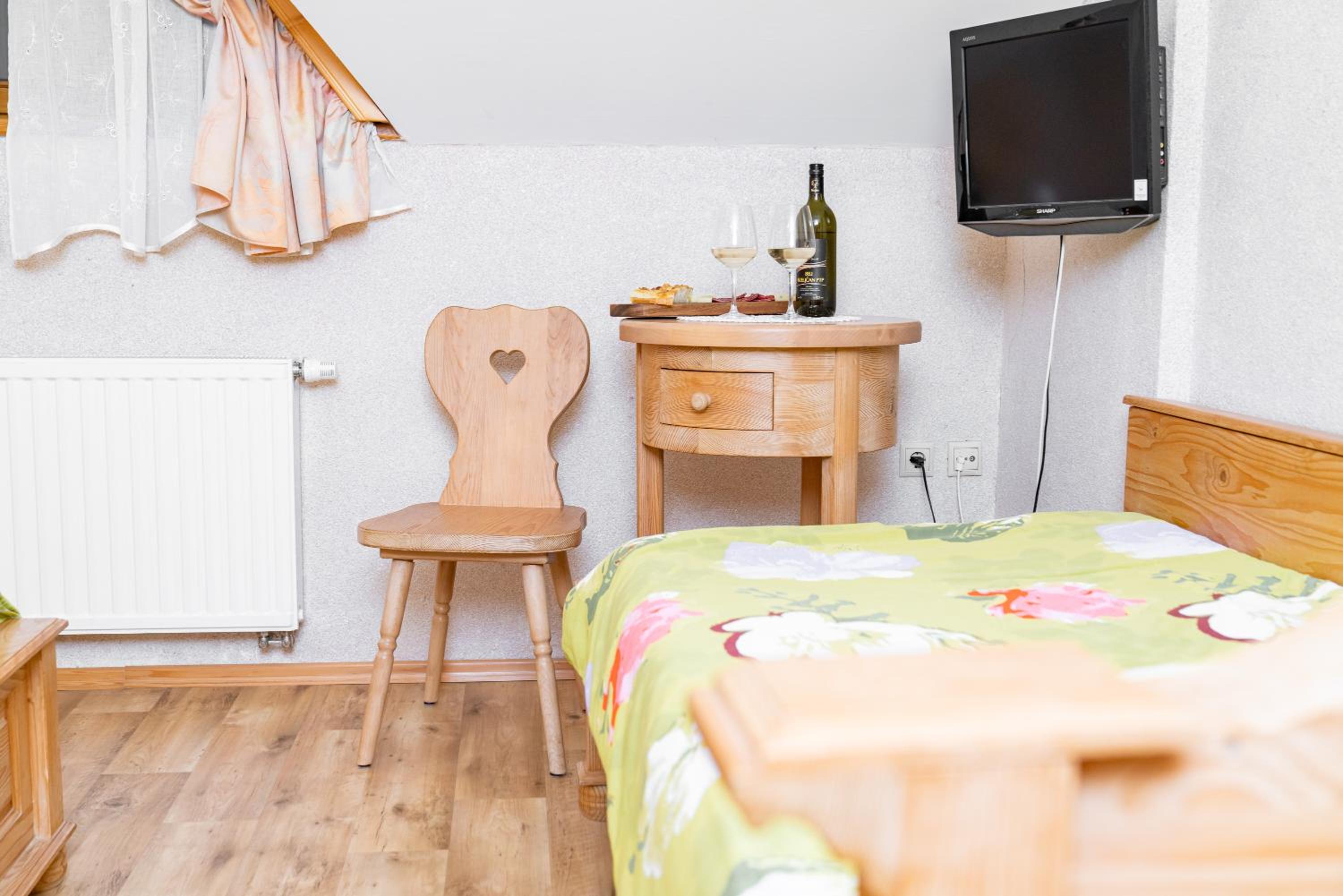 Double Room - Photo 20