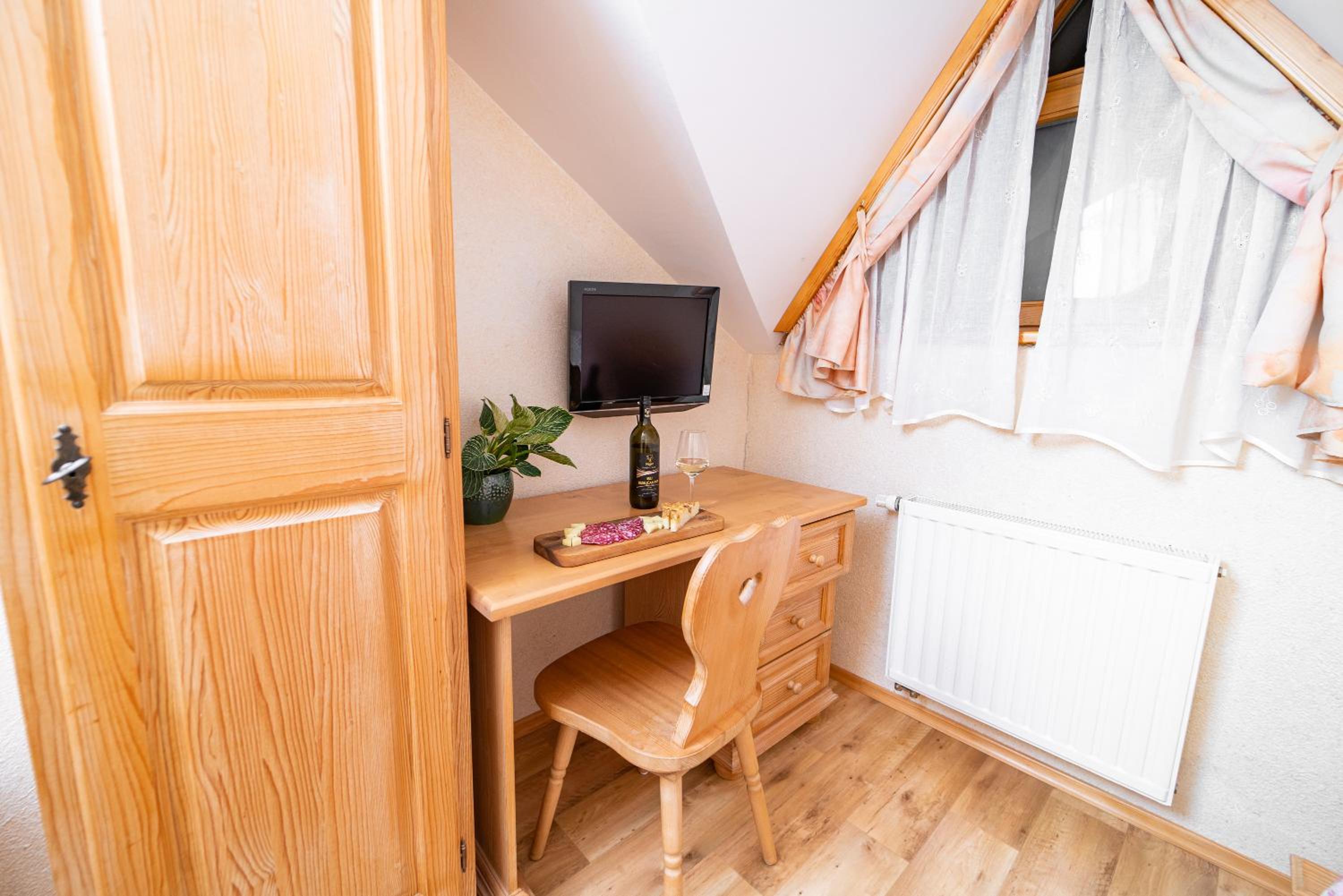 Single Room photo 1