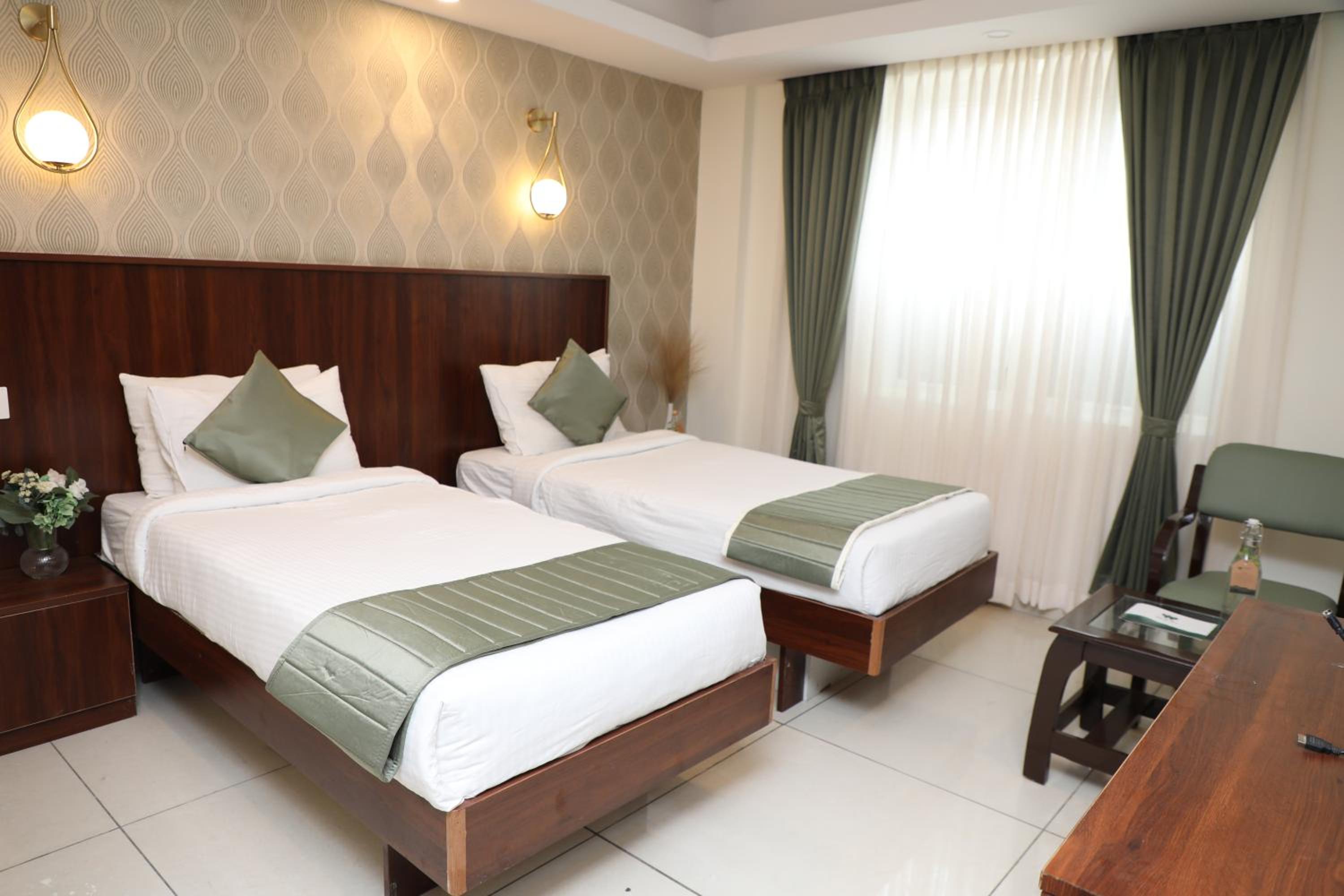 Twin Room with Bathroom, photo 7