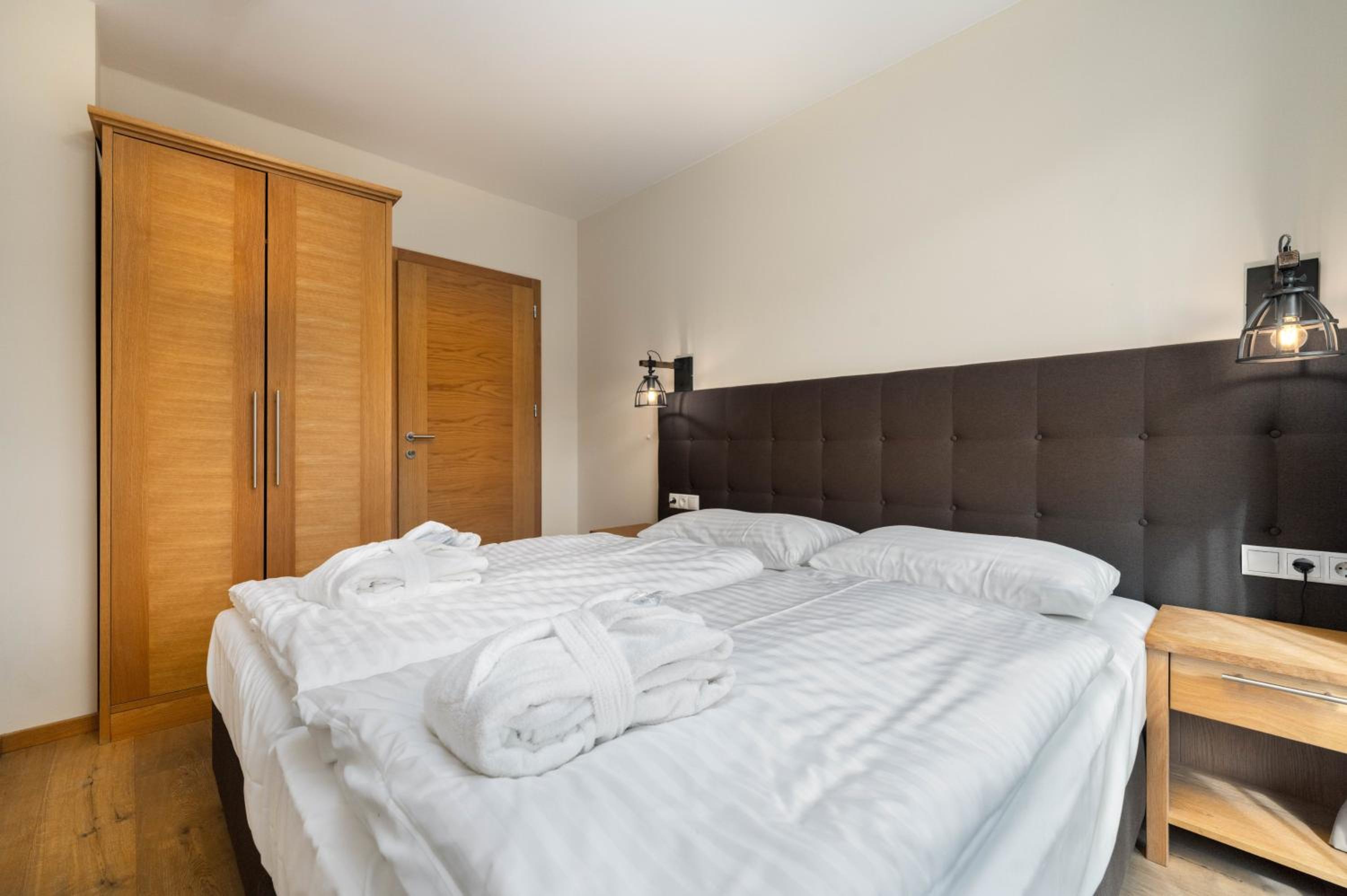 4 Bedroom Deluxe Penthouse - Photo 5