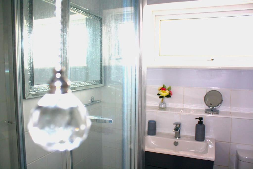 Three-Bedroom House photo 2