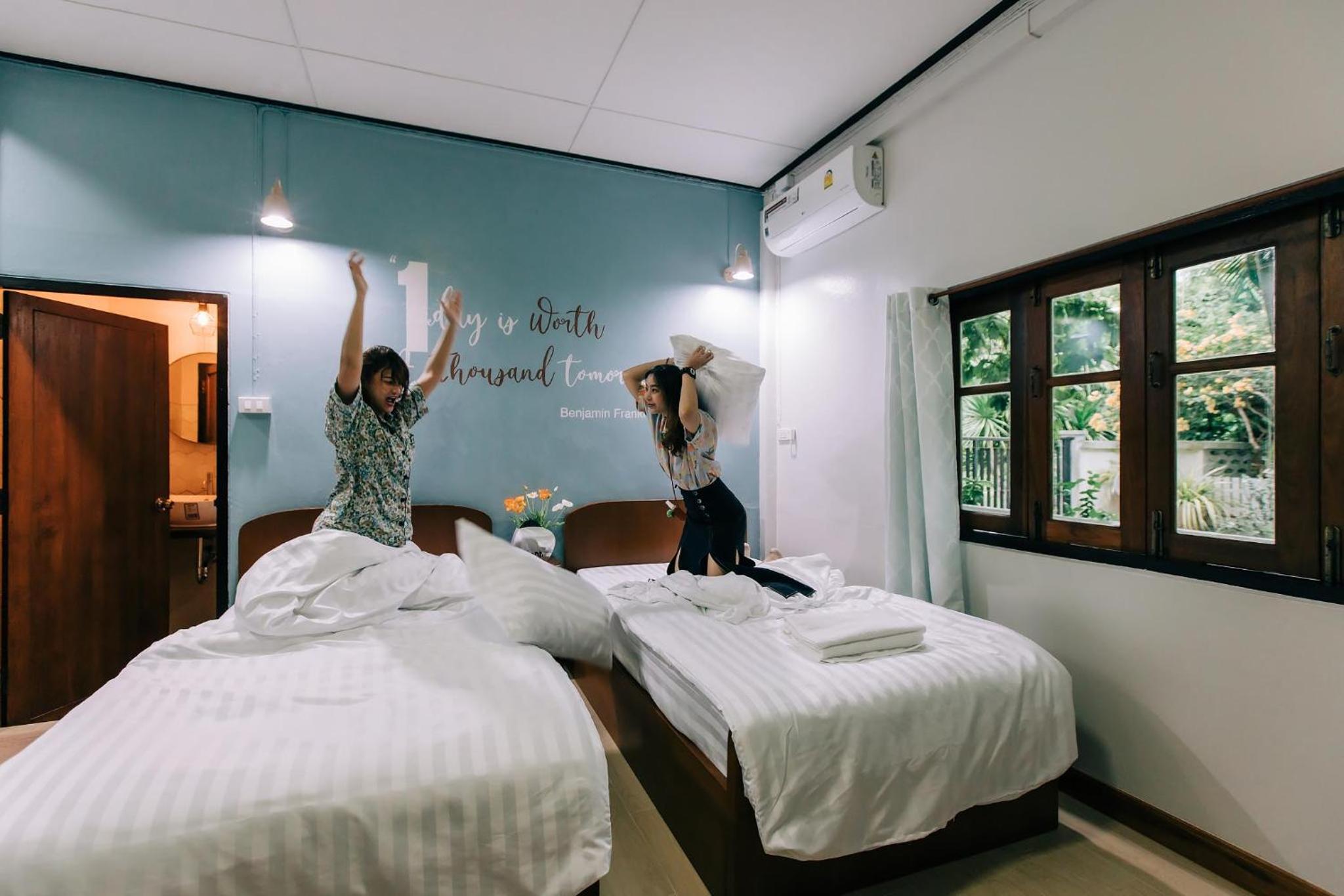 Standard Twin Room with Garden View - Photo 5