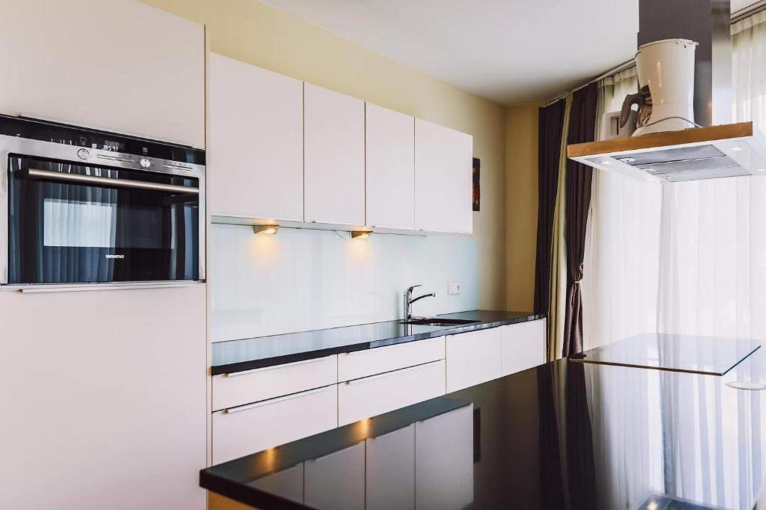 3 Bedroom Deluxe Penthouse  photo 2