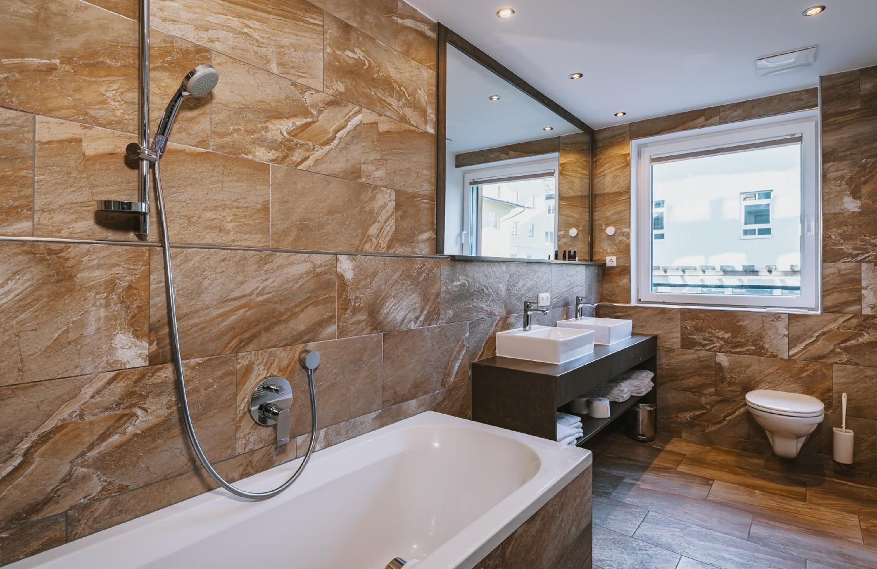 3 Bedroom Suite - Photo 3
