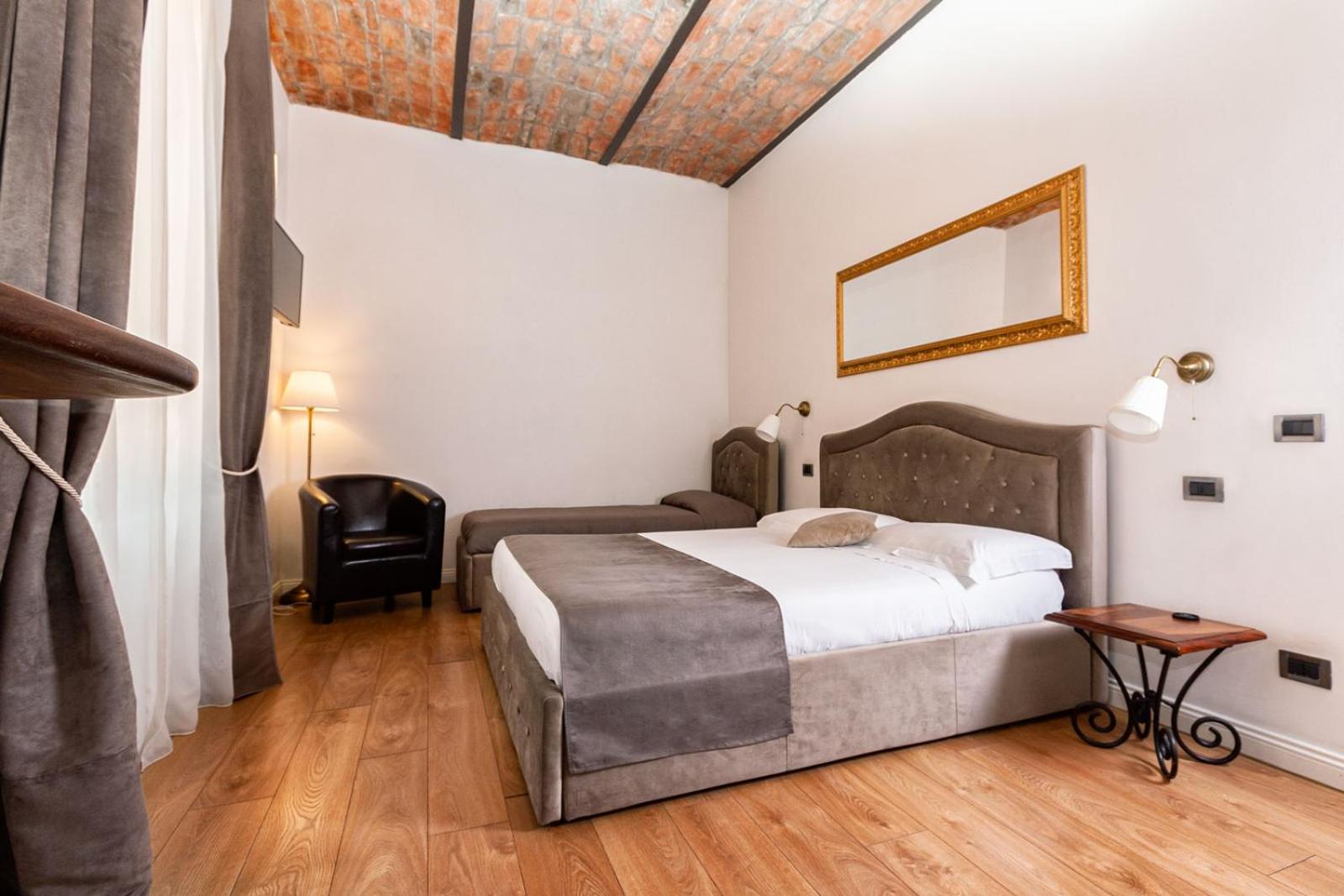 Comfort Triple Room with Shower