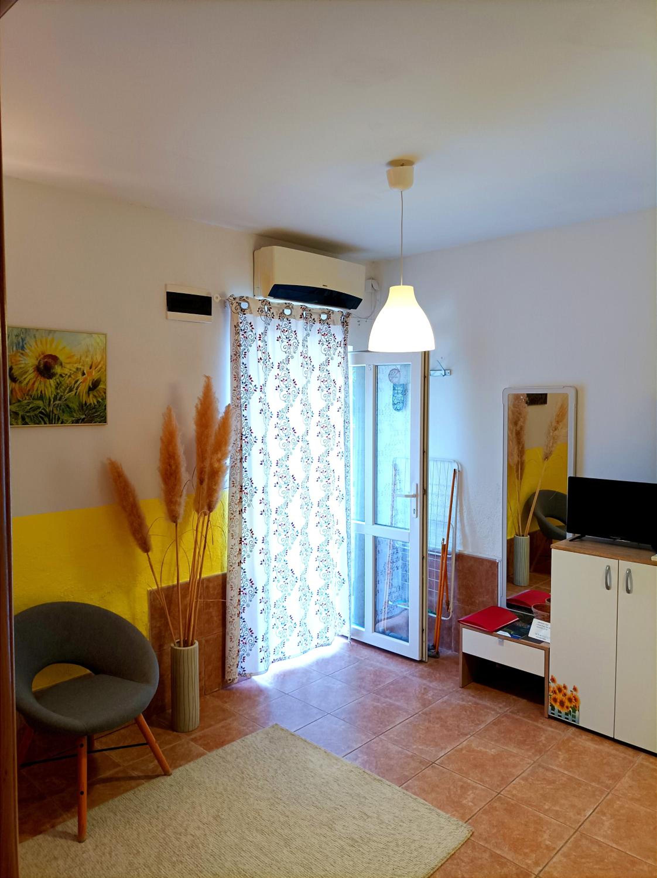 Studio Apartment photo 3