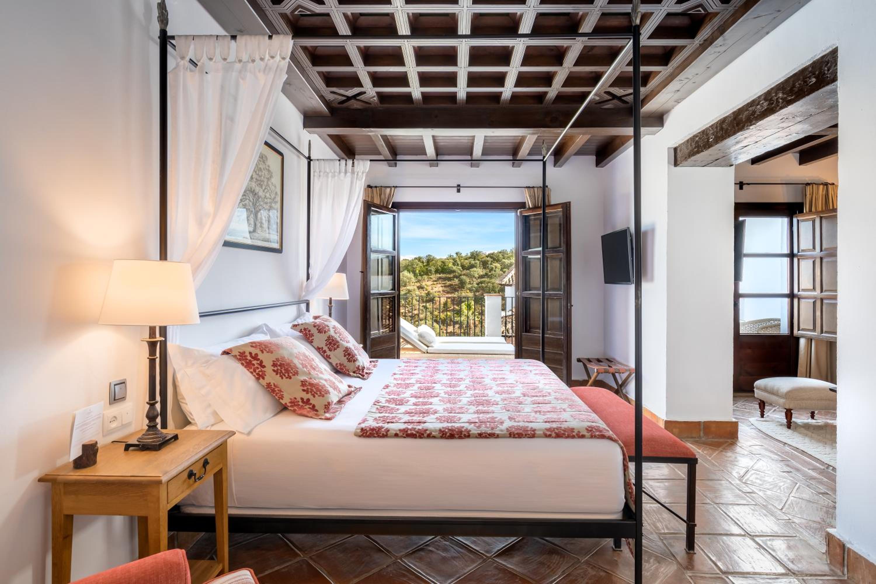 Habitación Doble Superior Deluxe con Balcón o Terraza
