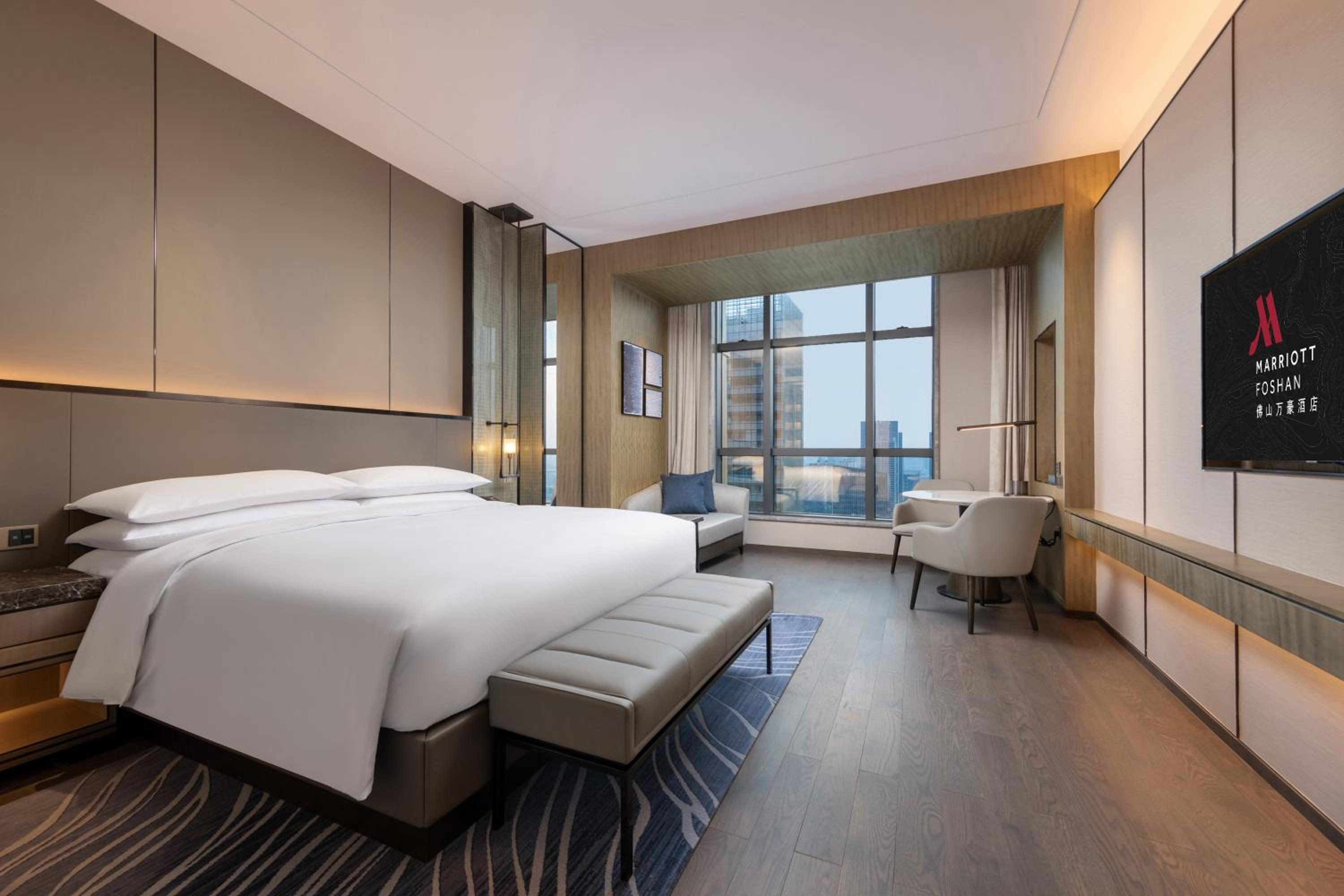Deluxe King Room