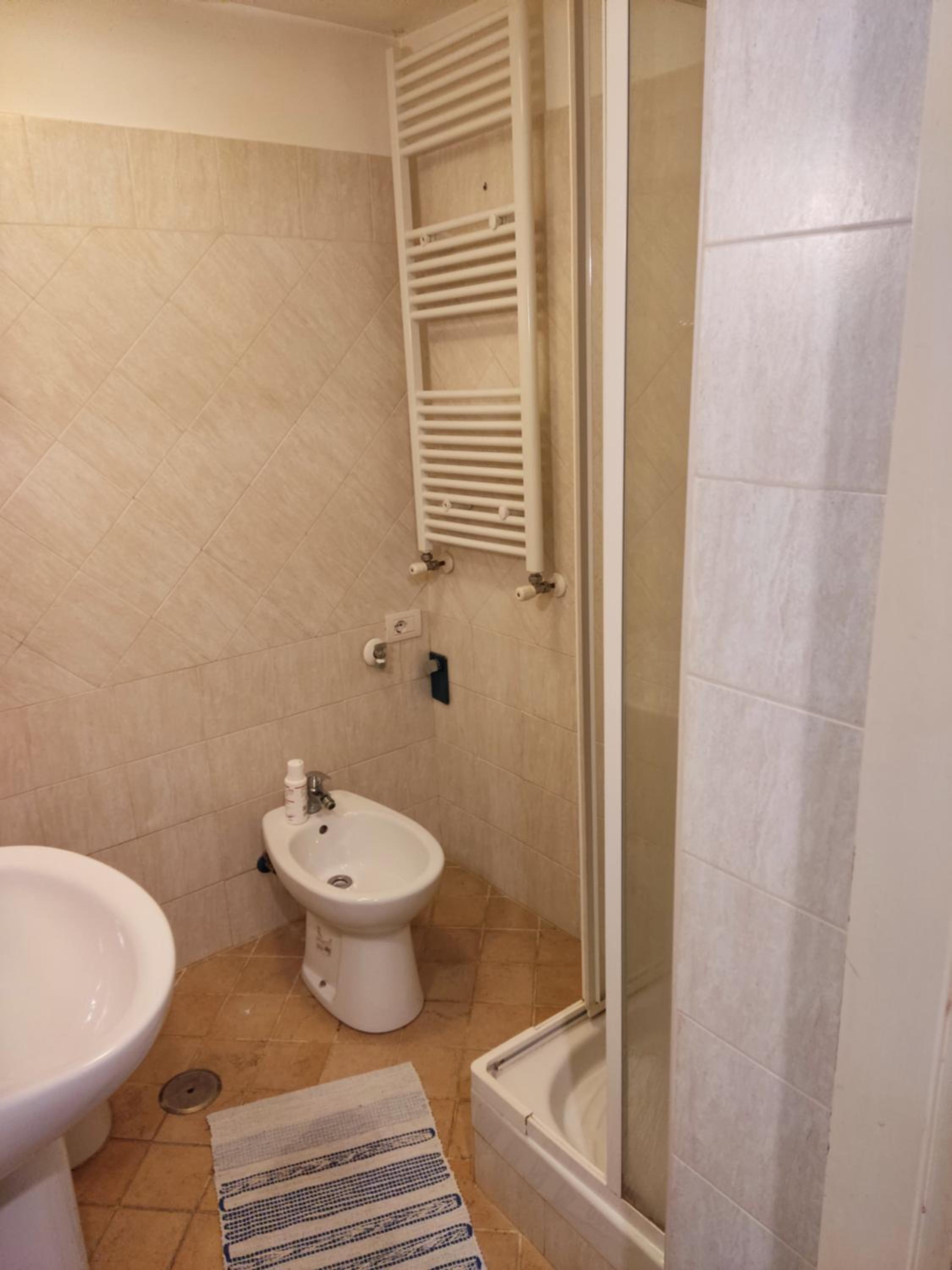One-Bedroom Apartment - Photo 4