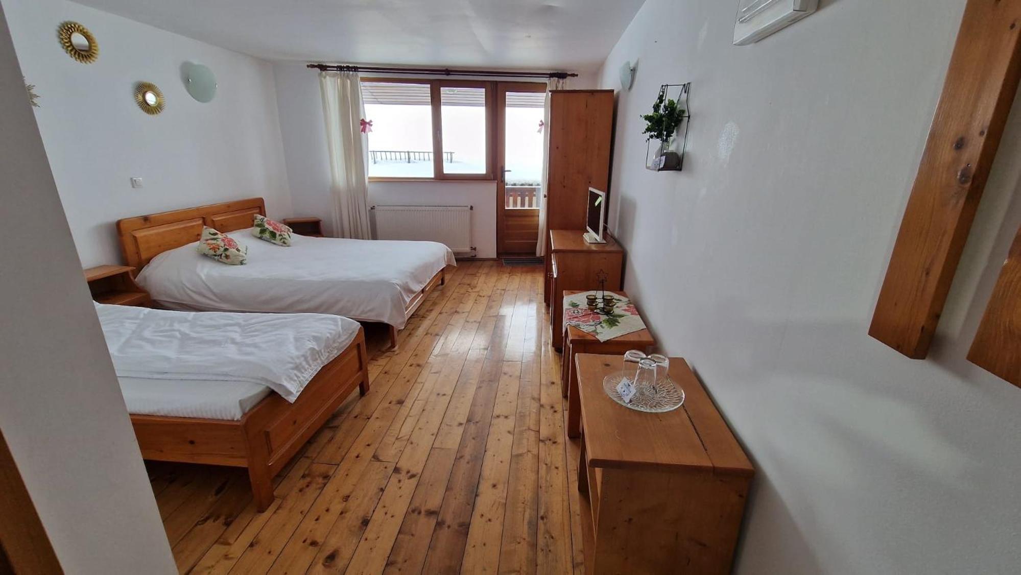 Triple Room with Balcony - Photo 1