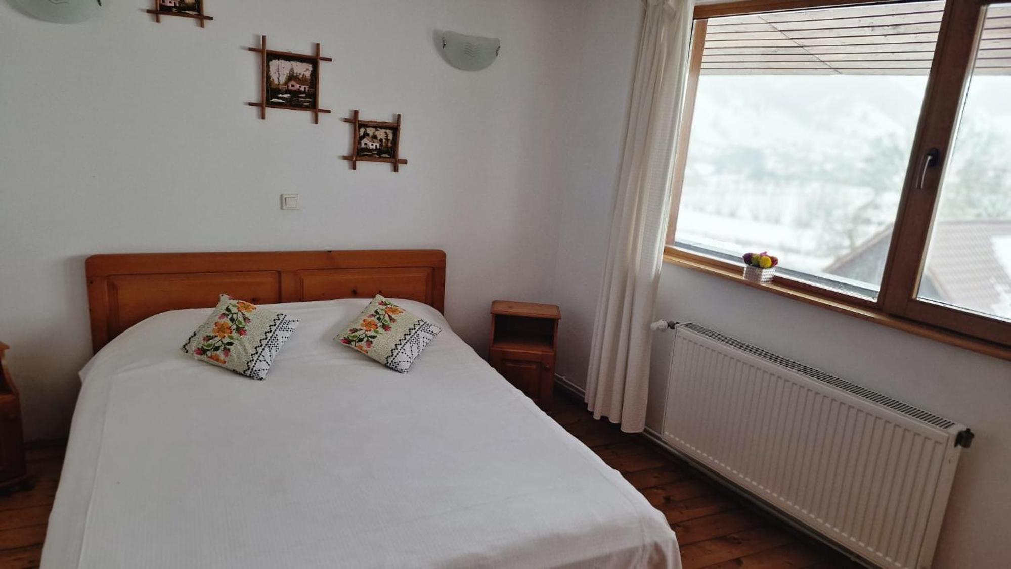 Double Room - Photo 4