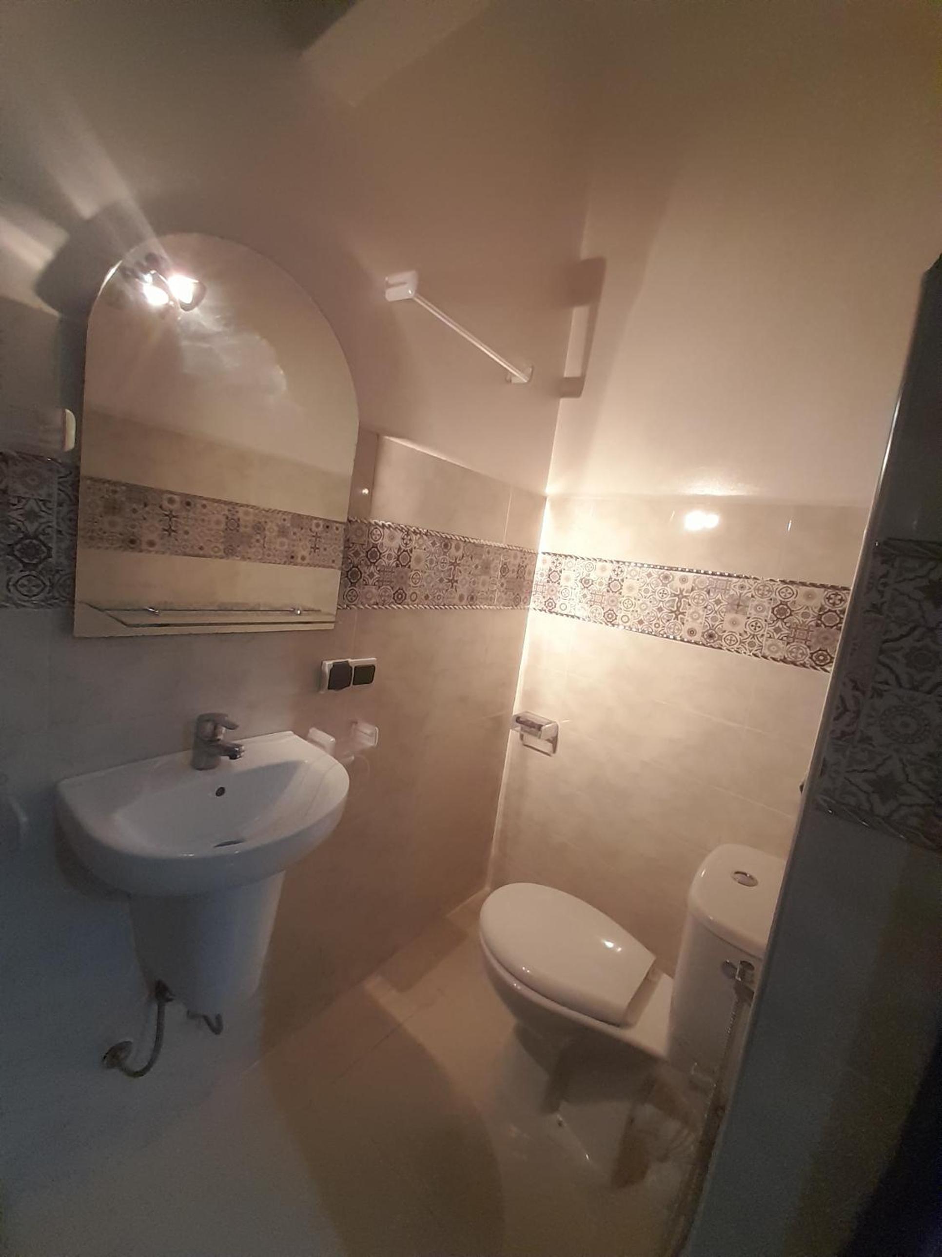 Double or Twin Room with Private Bathroom photo 3