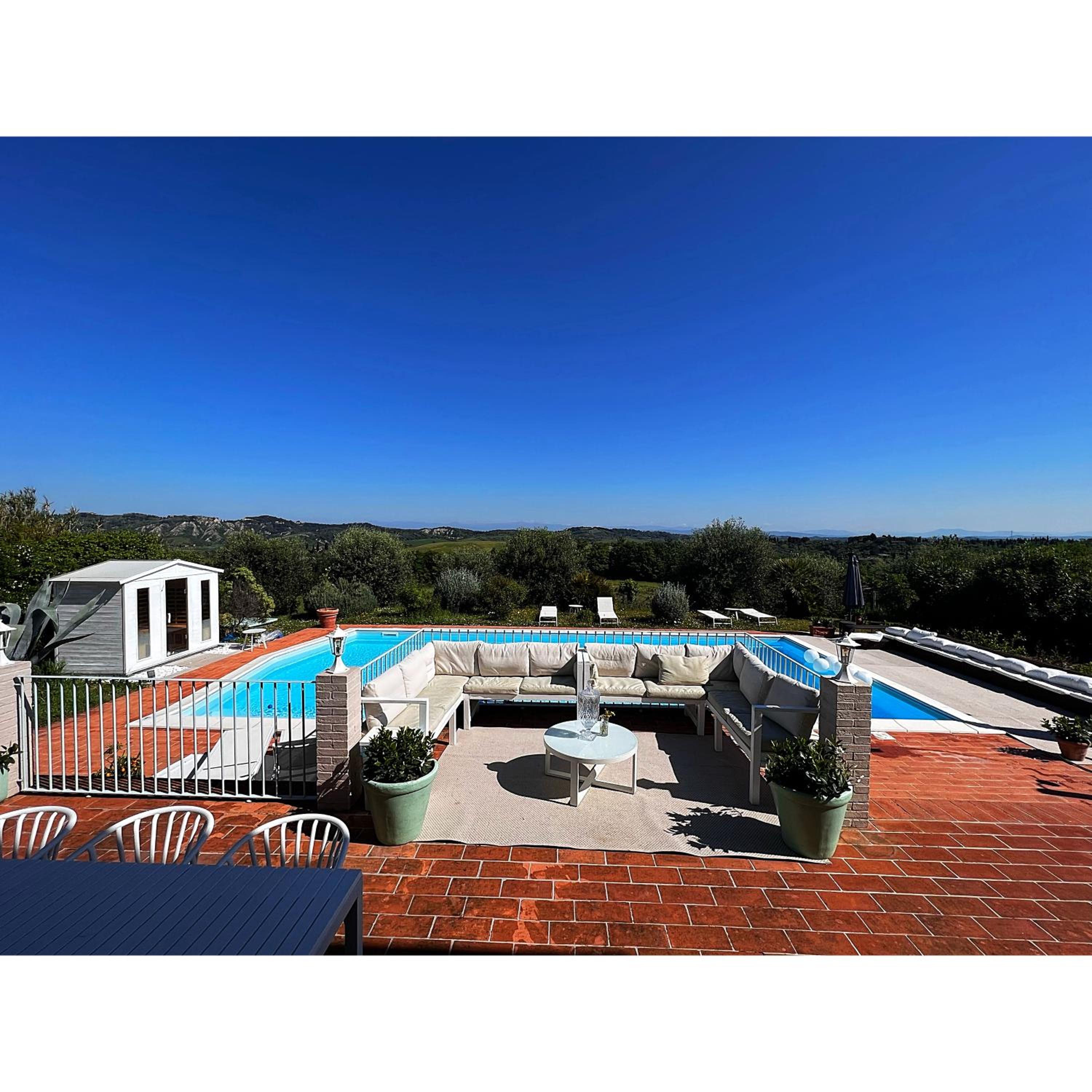 Villa photo 3