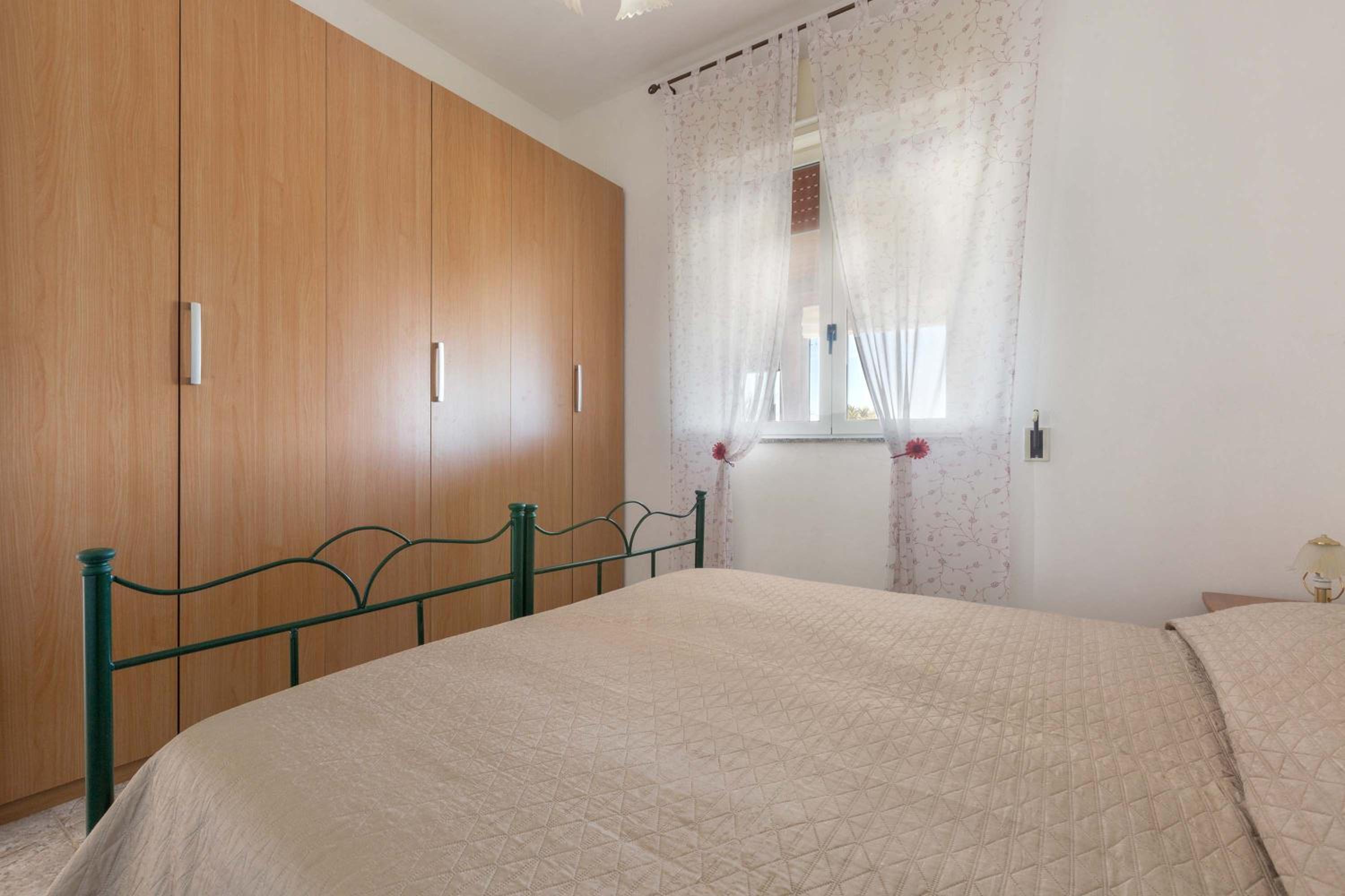 Two-Bedroom House photo 3