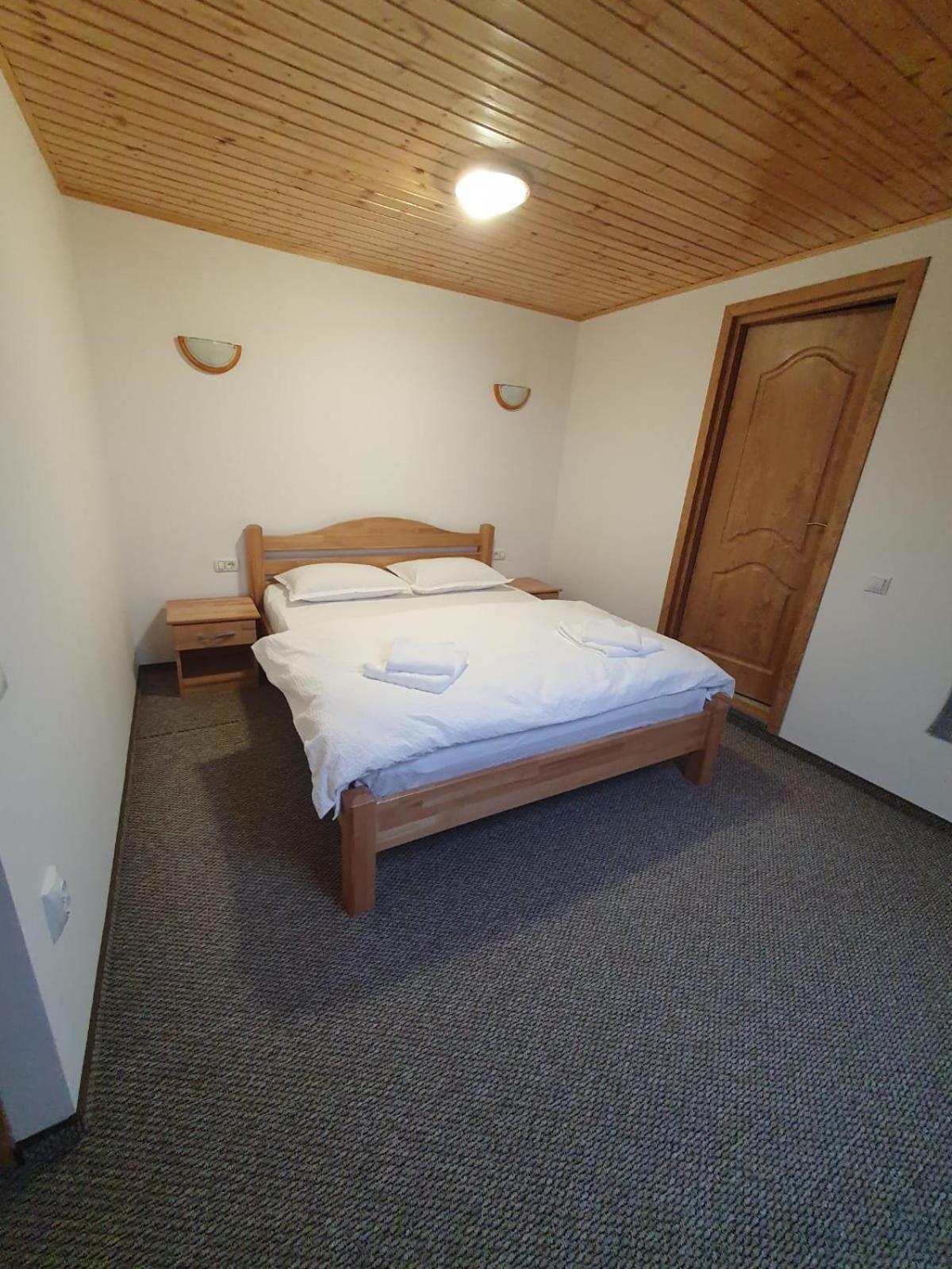 Double Room with Private Bathroom photo 3