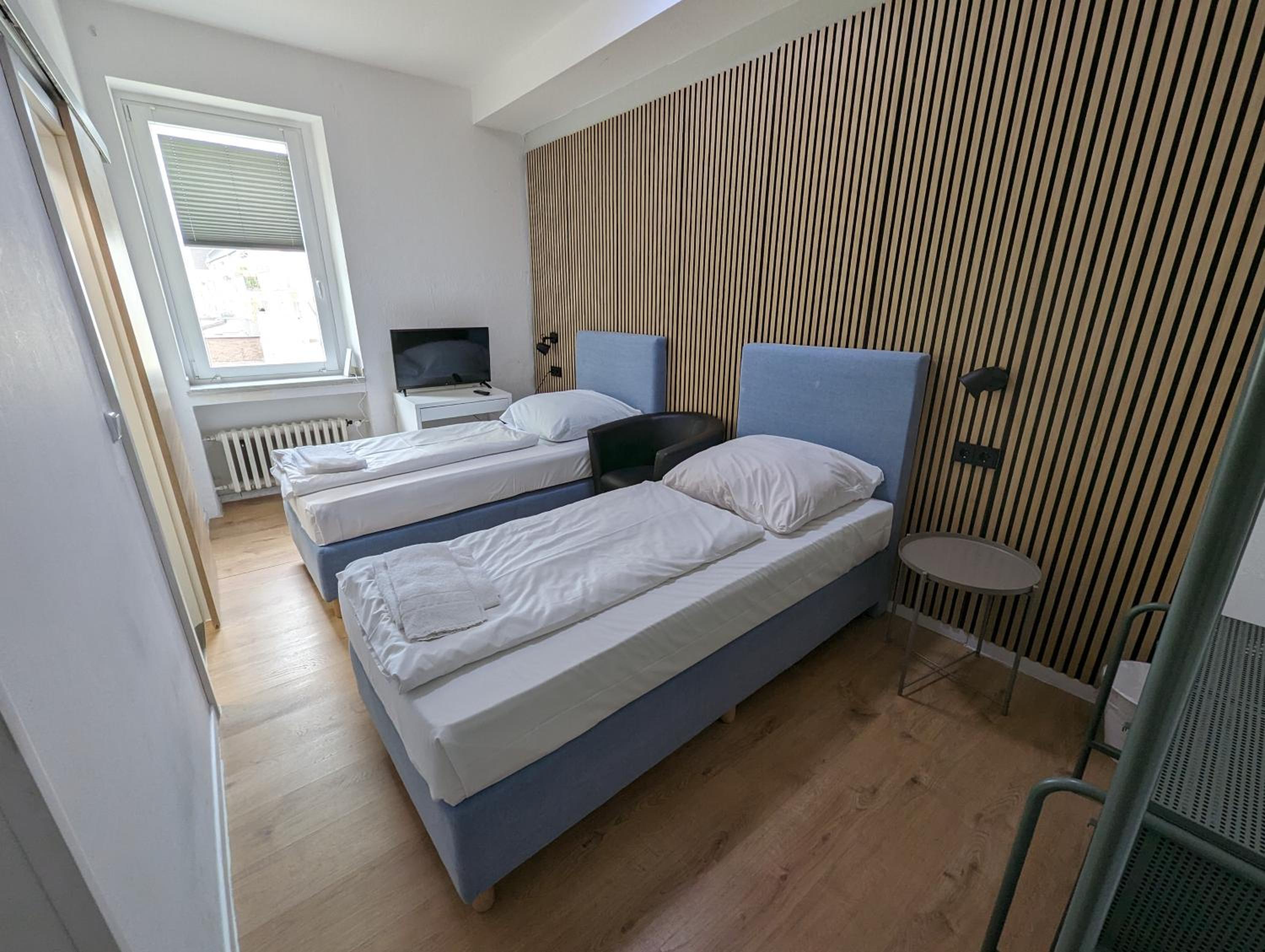 Twin Room - Photo 1
