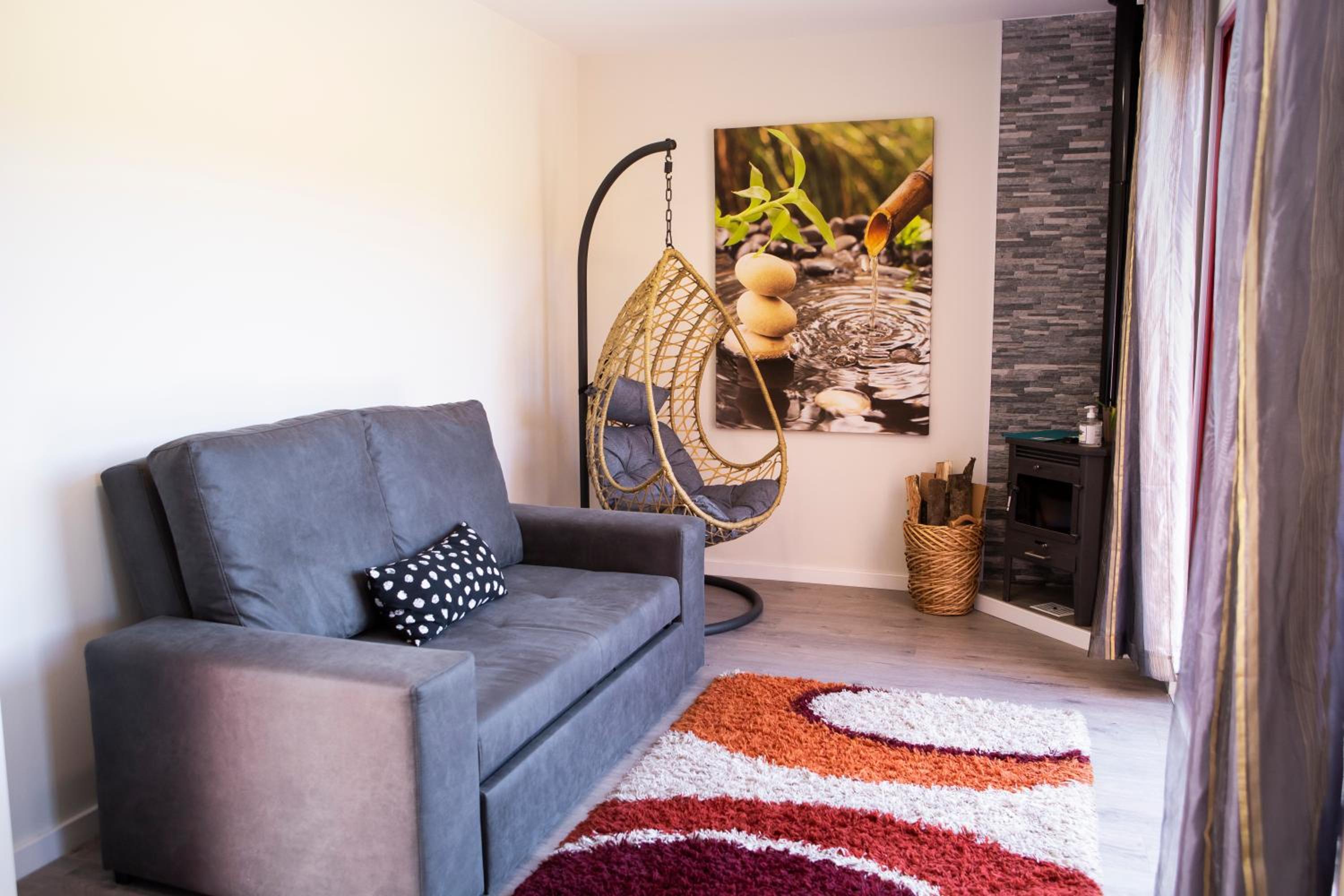 One-Bedroom House photo 1