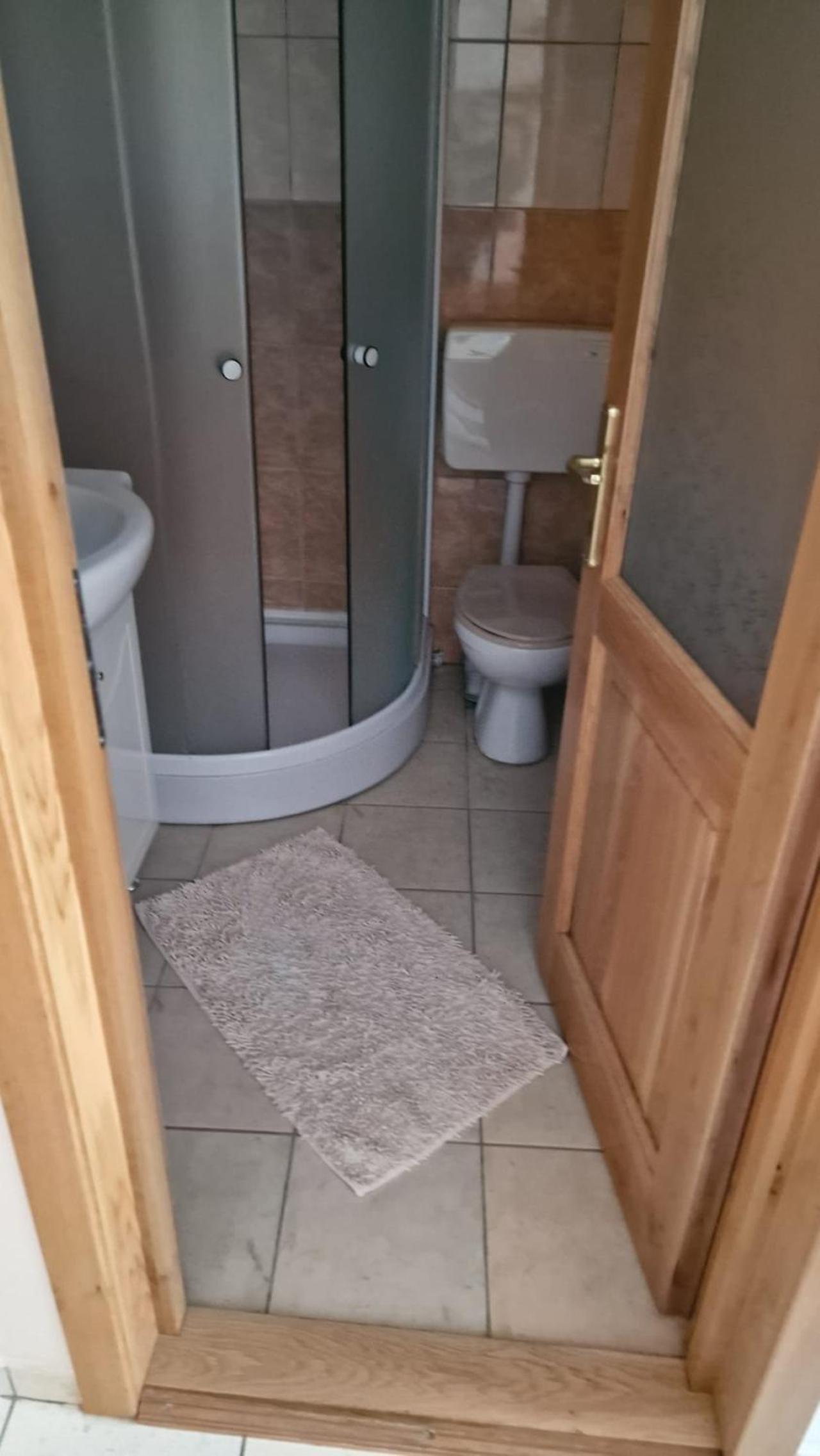 Triple Room with Balcony - Photo 6