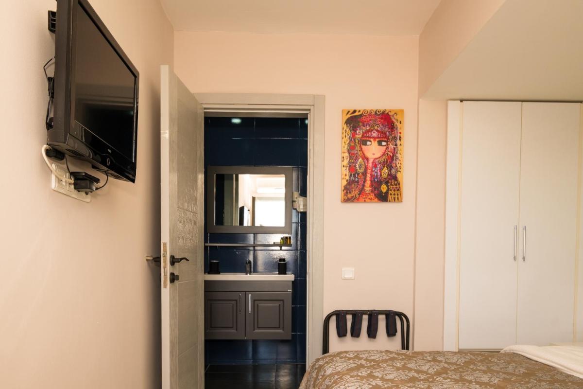 Economy Quadruple Room photo 2