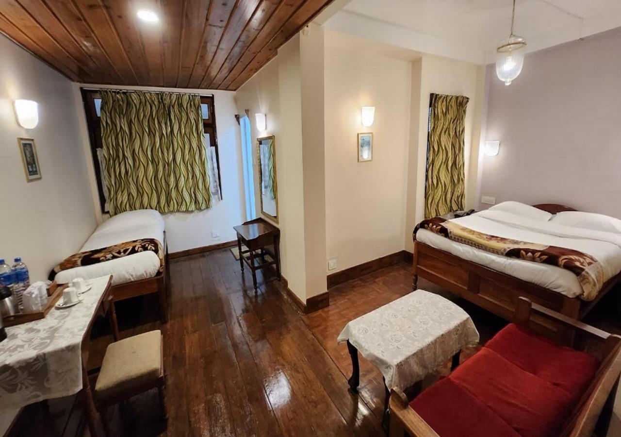 Economy Triple Room photo 1