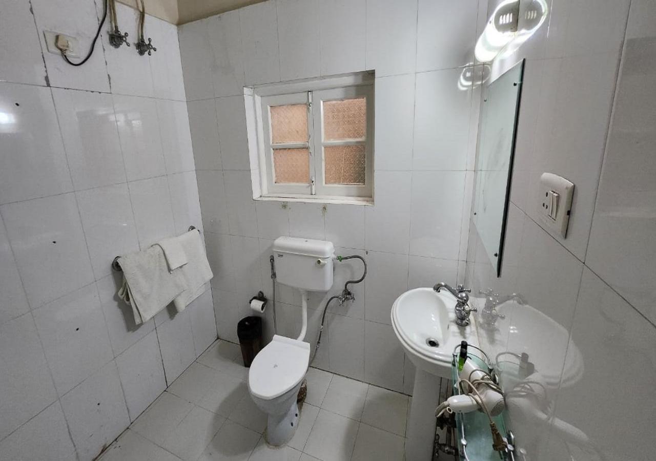 Economy Triple Room photo 3