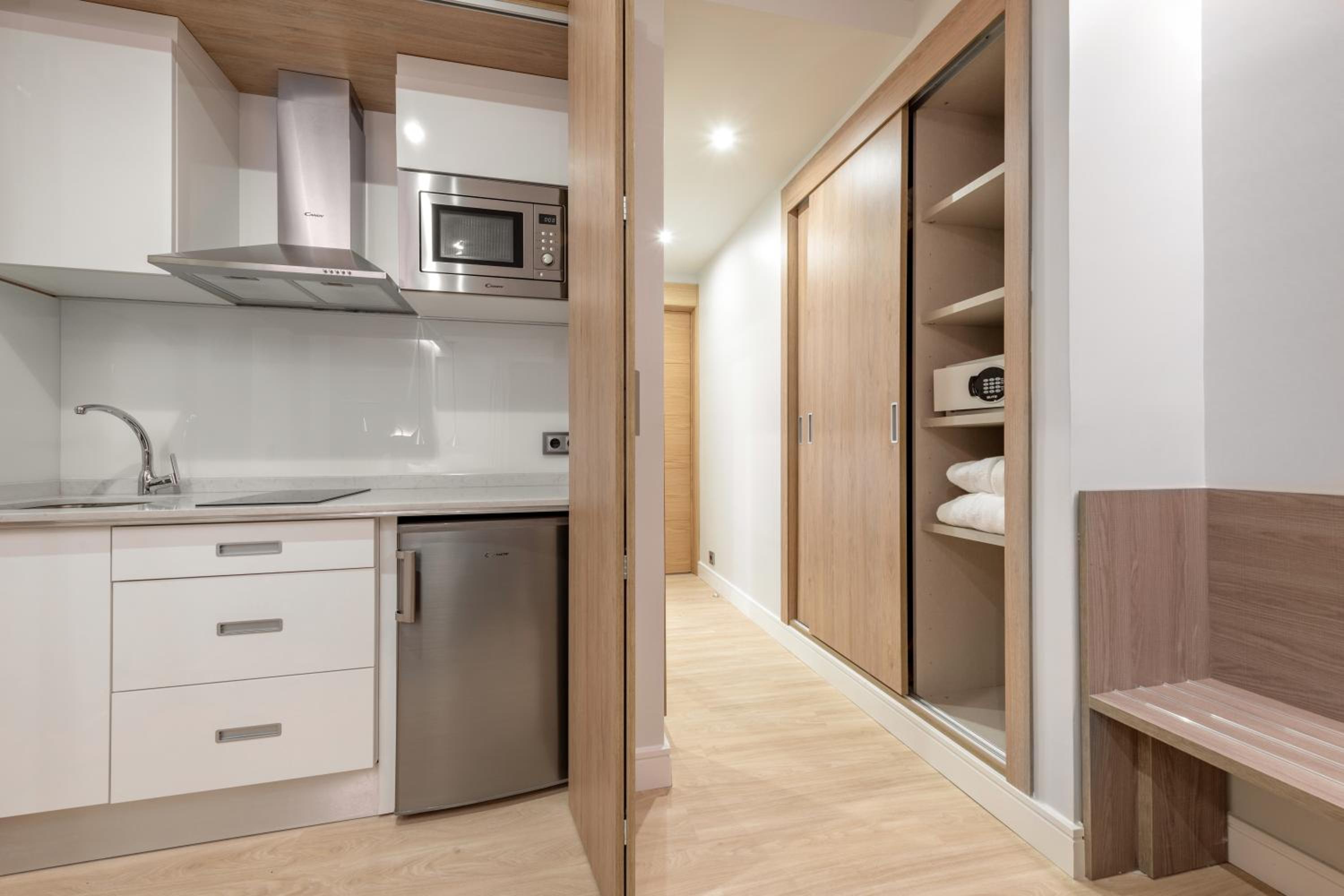 Premium Triple Studio (2 Adults + 1 Child)