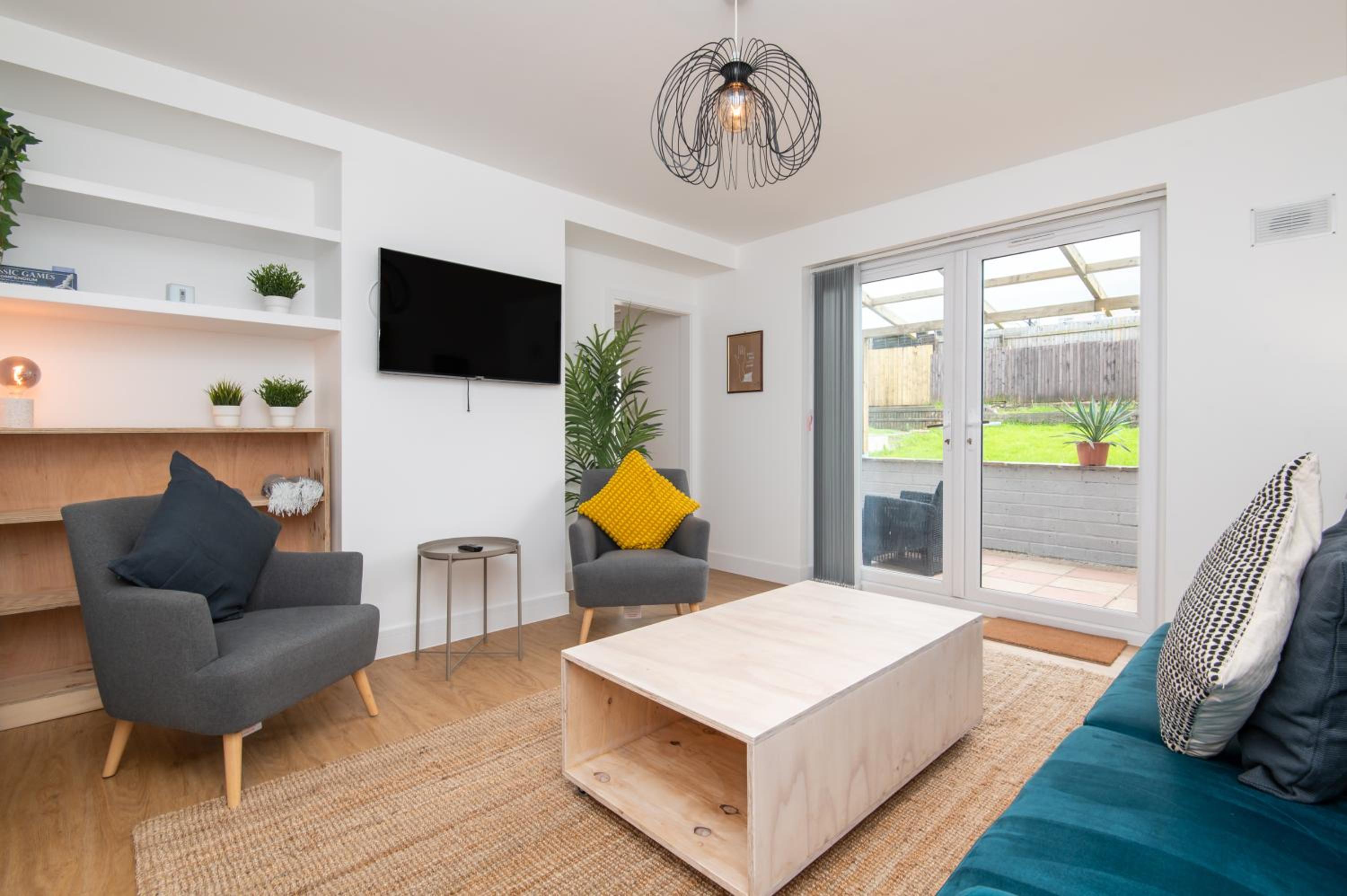 Three-Bedroom House photo 1