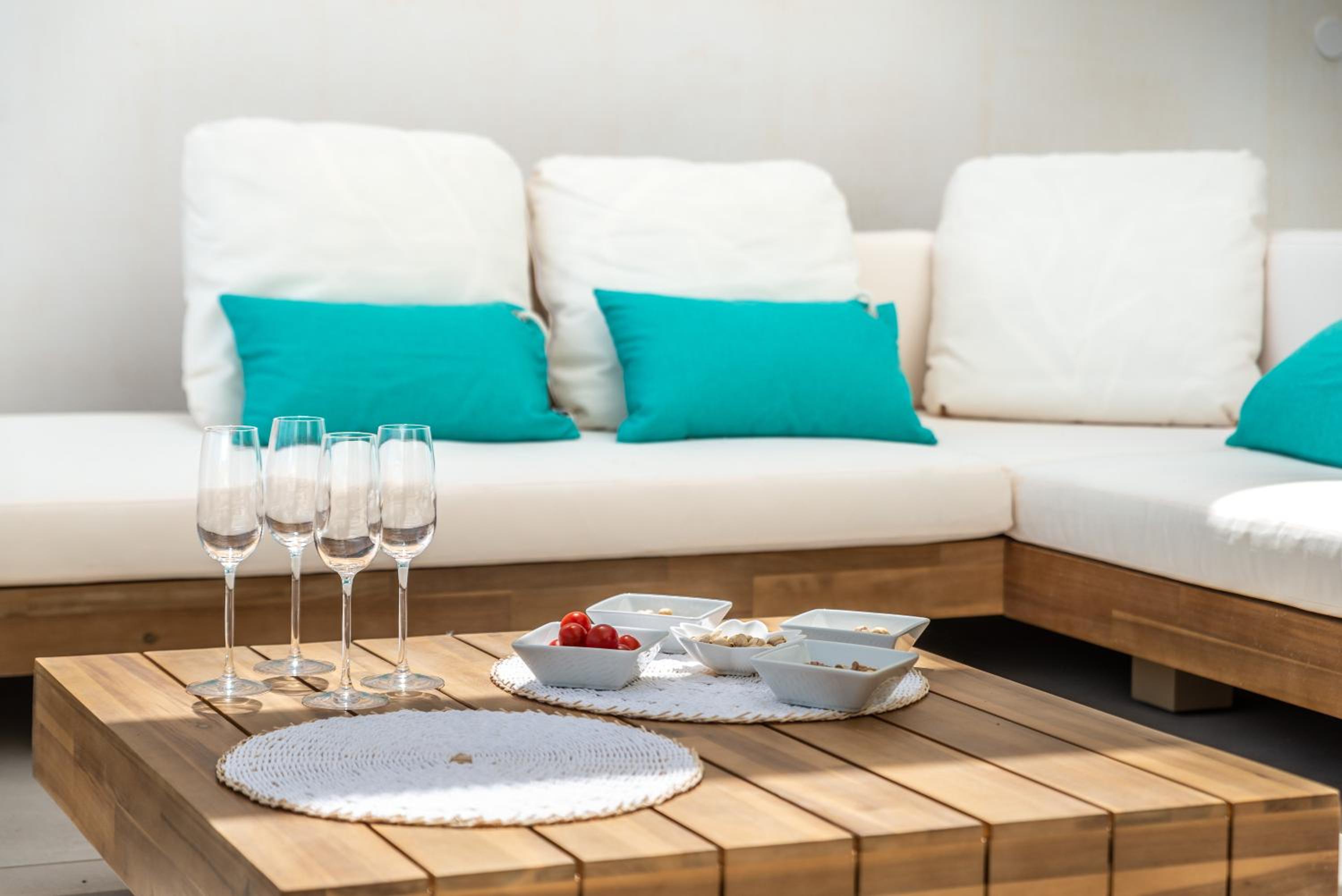 Three-Bedroom Apartment with Water View photo 2