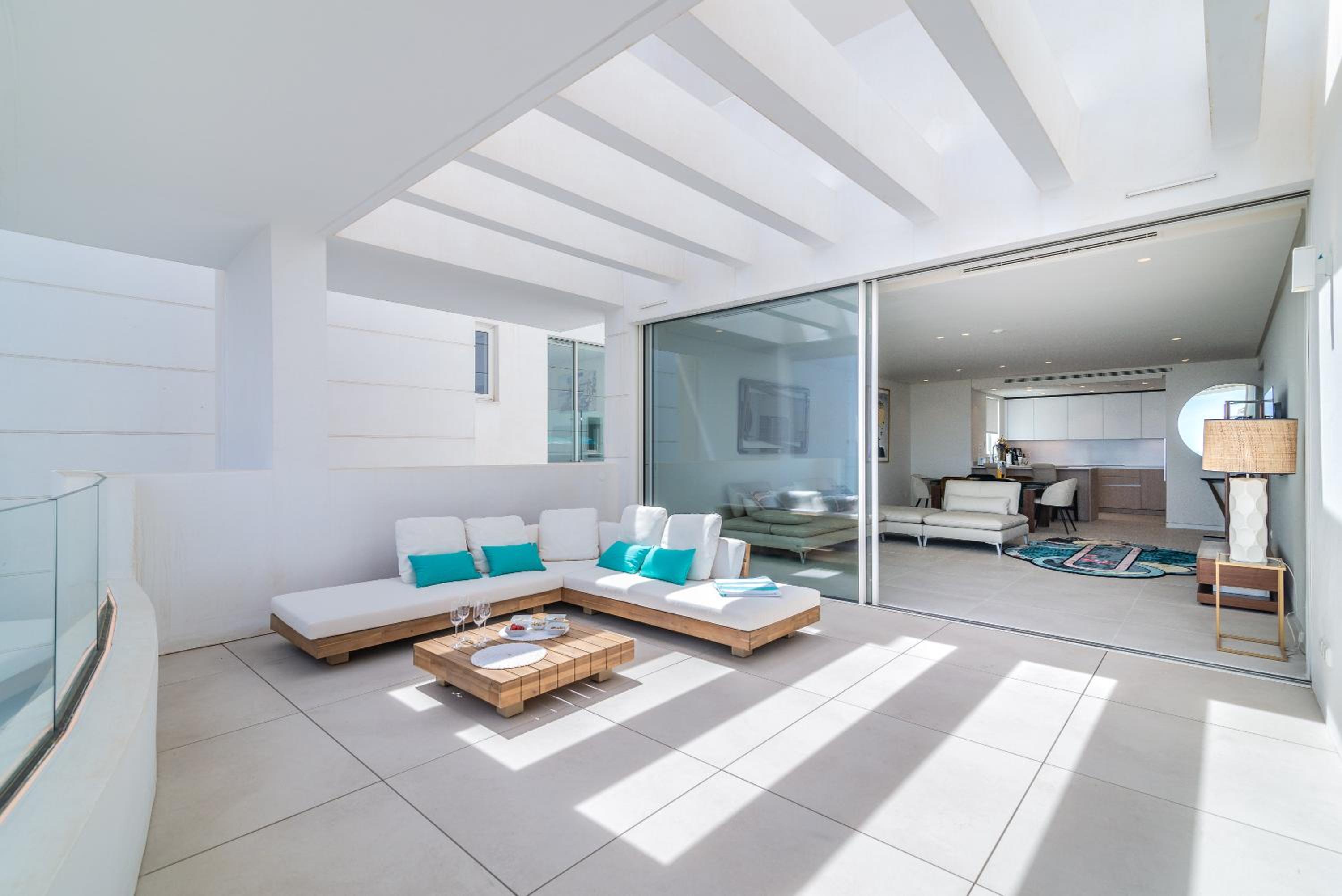 Three-Bedroom Apartment with Water View photo 3